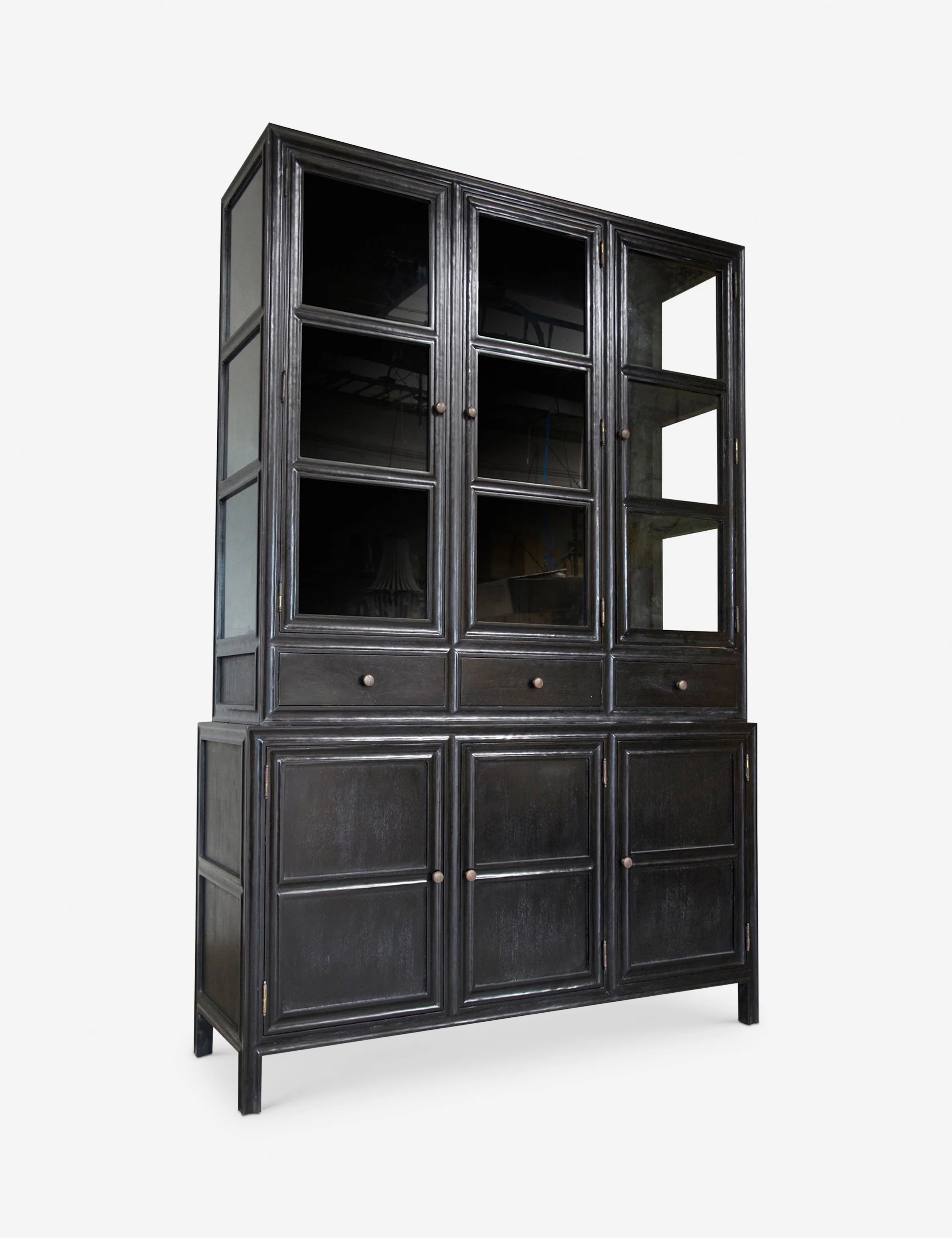 Adora Hutch - Image 2