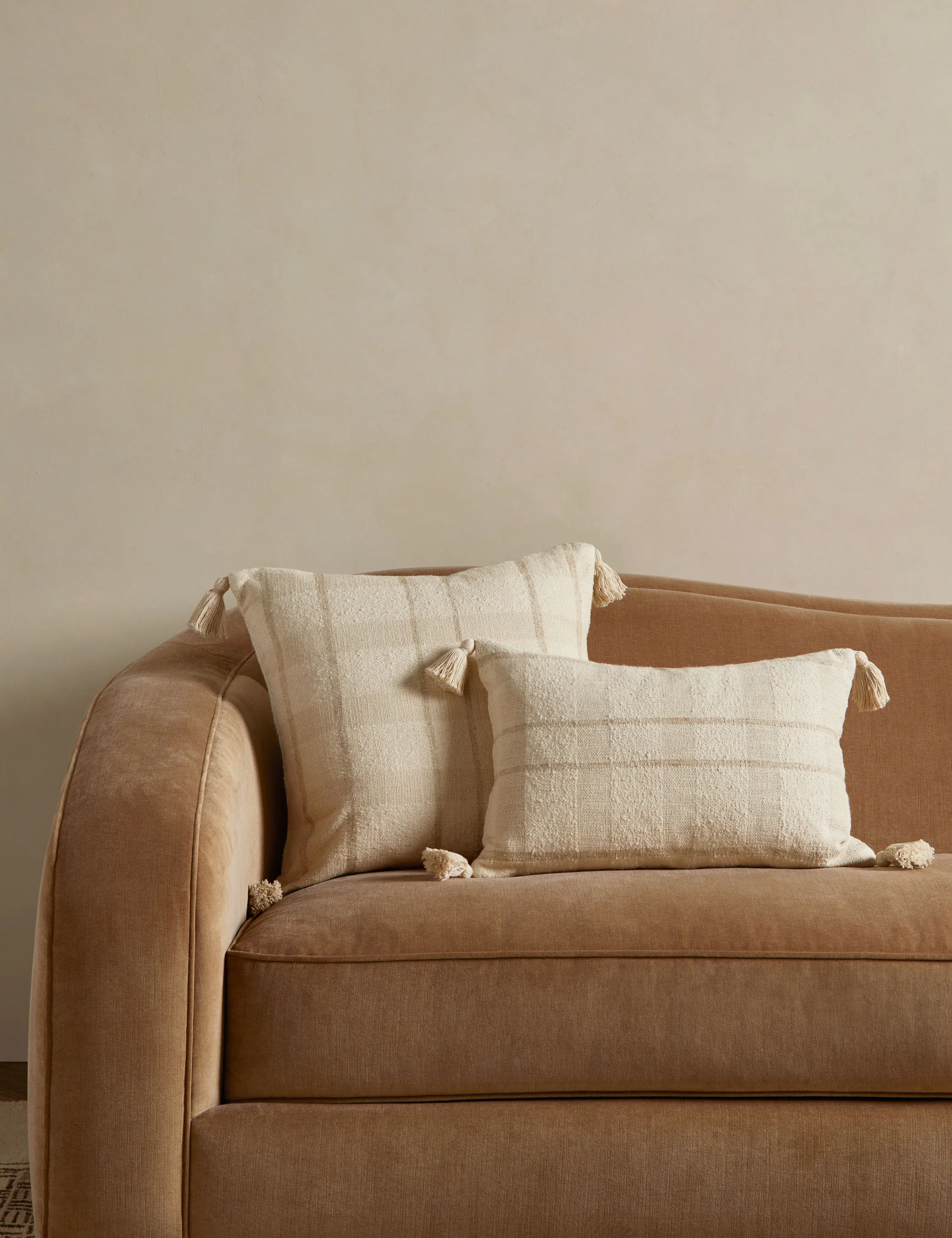 Alira Pillow