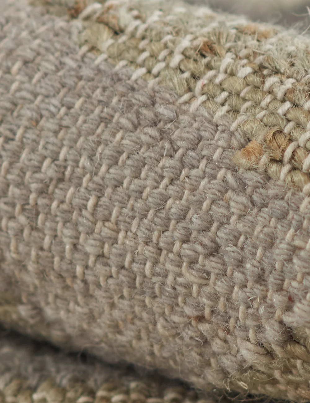 Amari Handwoven Rug - Image 4