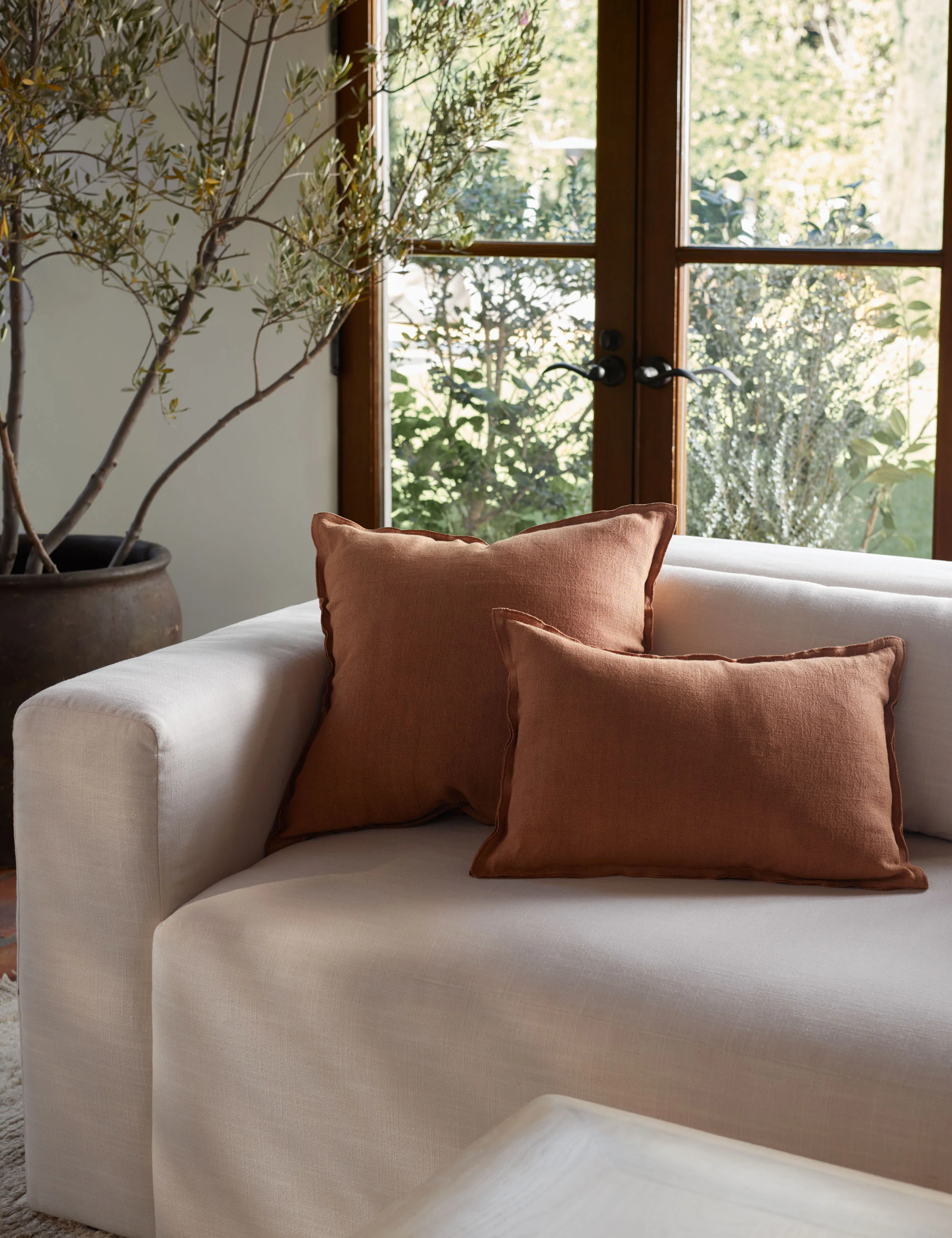 Arlo Linen Pillow - Image 106