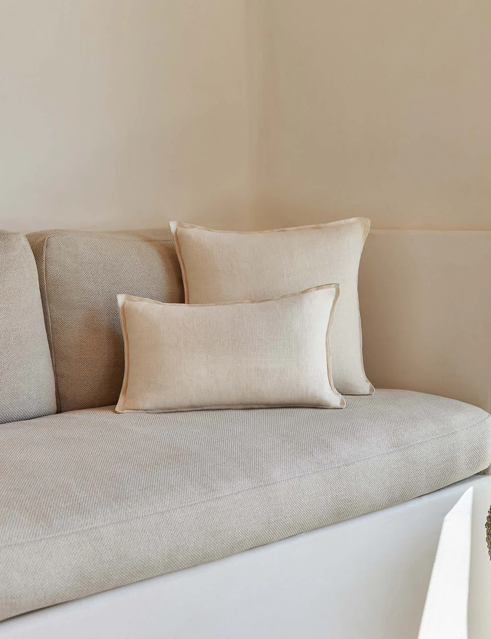 Arlo Linen Pillow - Image 73