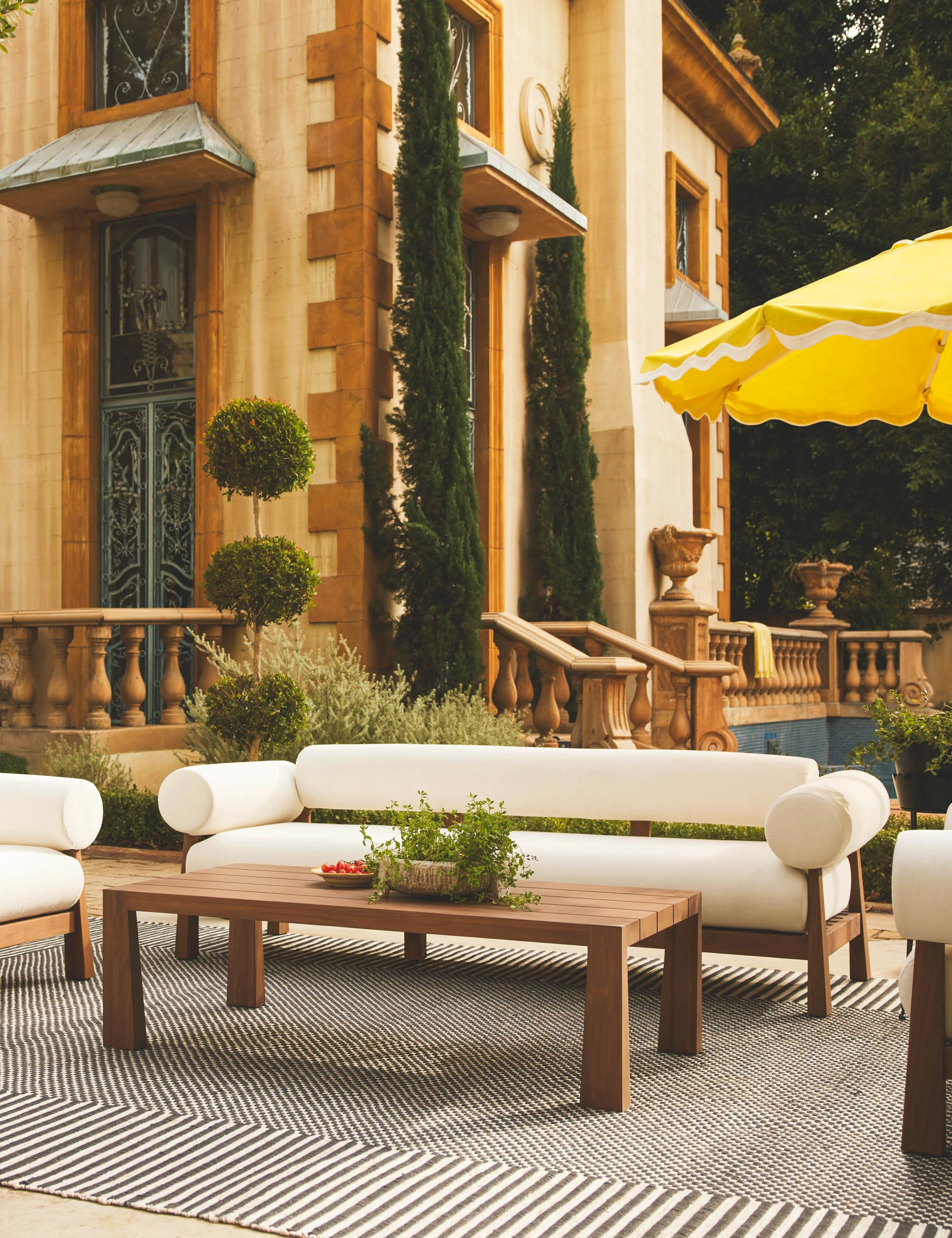 Bassano Outdoor Coffee Table - Image 3