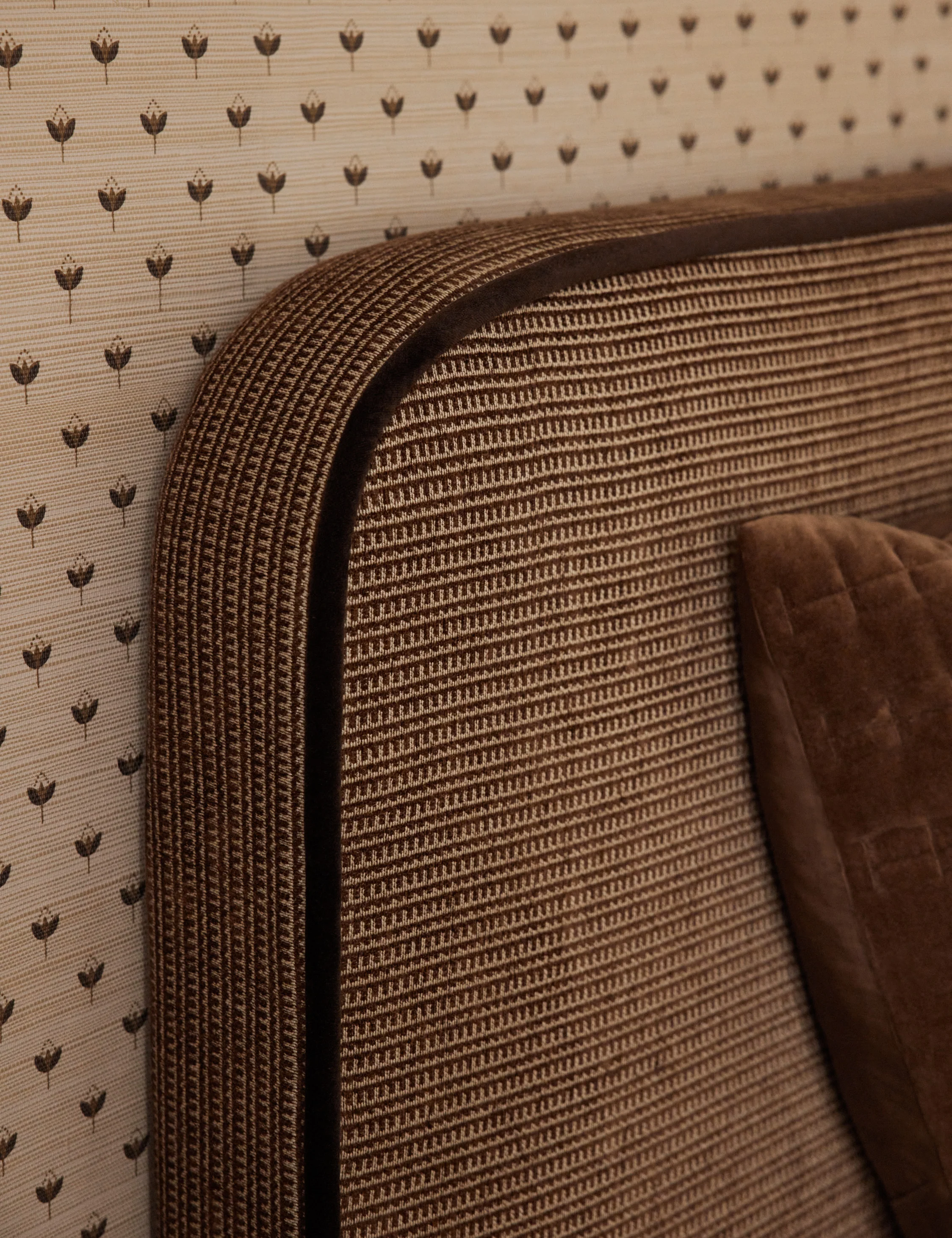 Bishop Platform Bed - Image 38