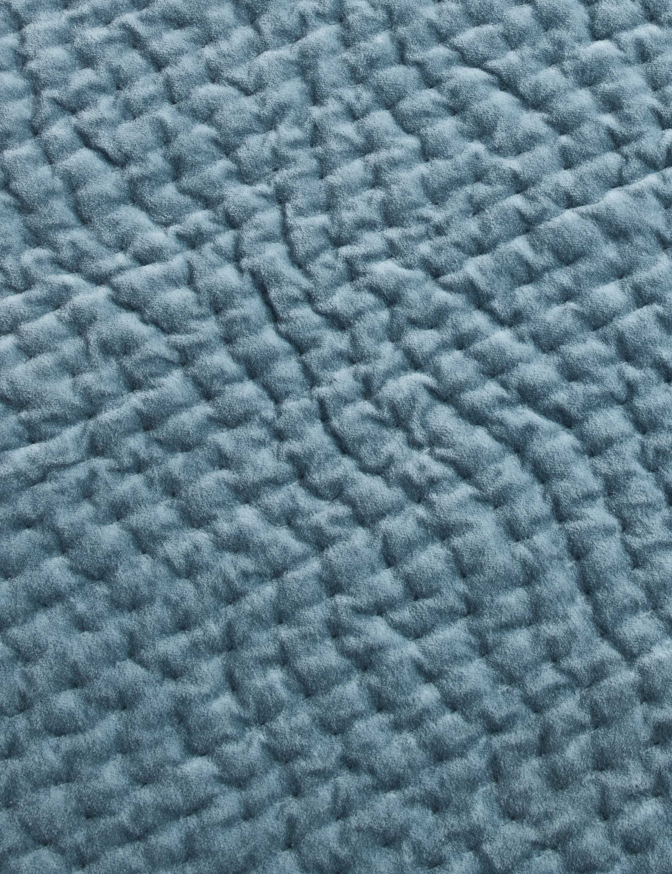 Bloomfield Velvet Quilt - Image 3