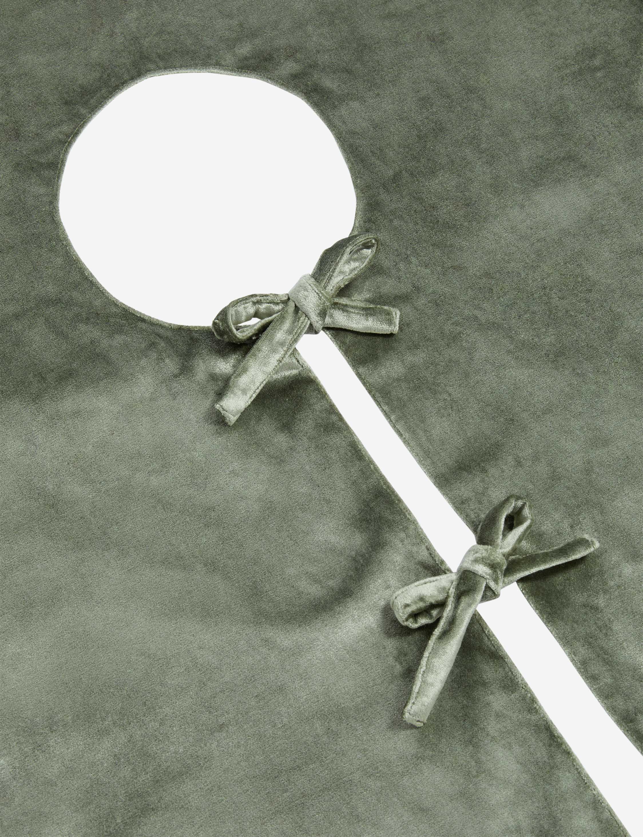 Brandis Velvet Tree Skirt - Image 8