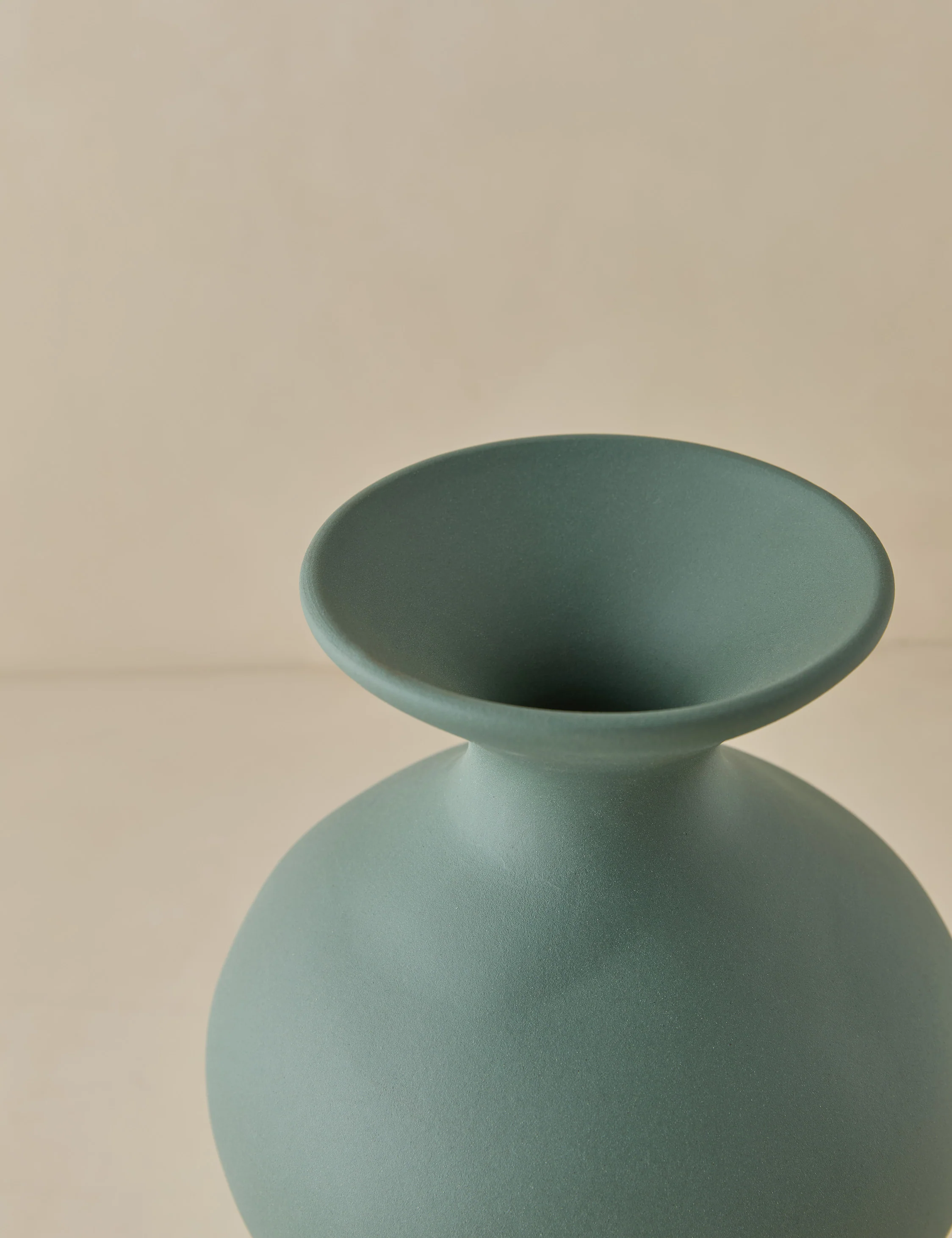 Calista Vase - Image 13