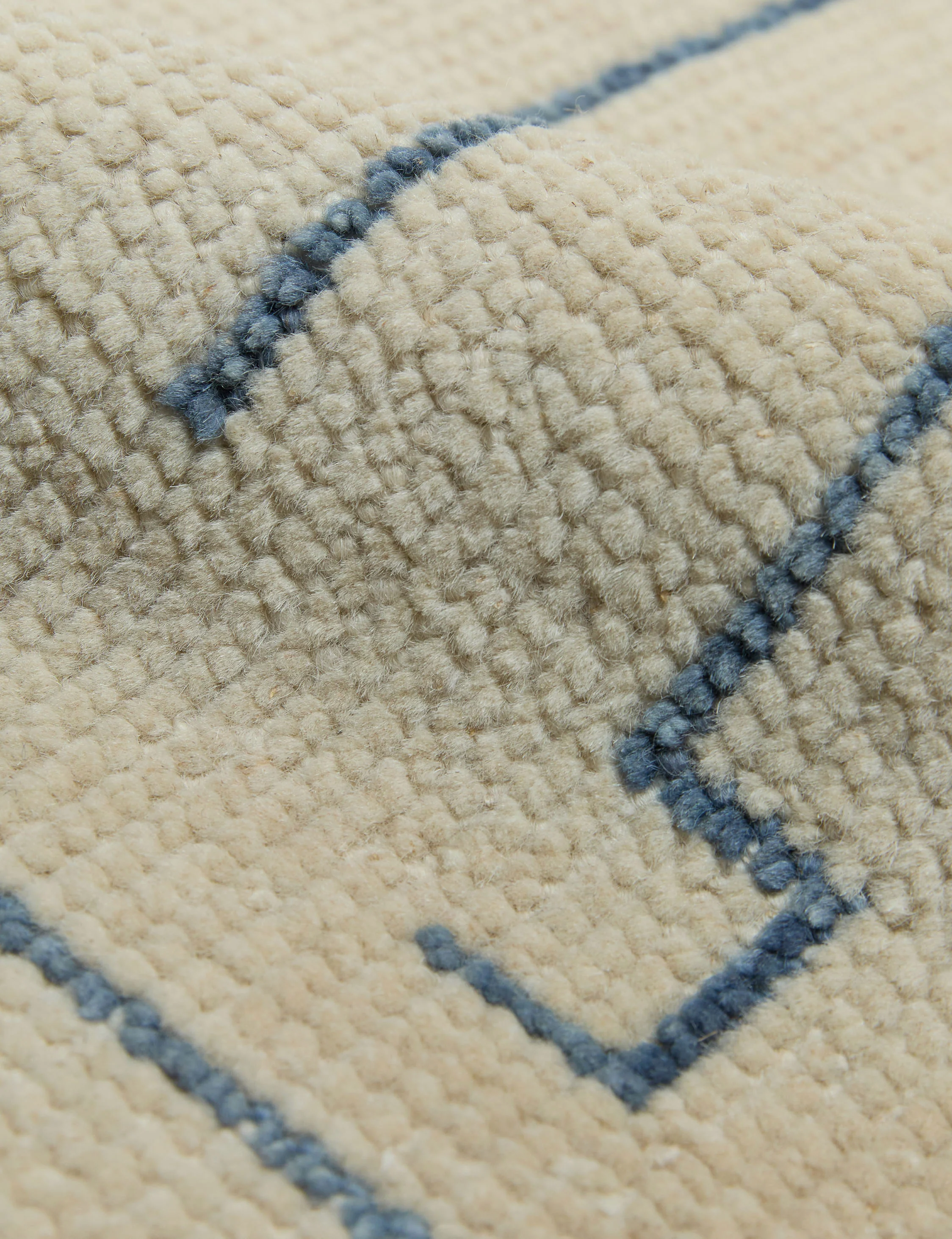 Cardona Hand-Knotted Wool Rug - Image 6