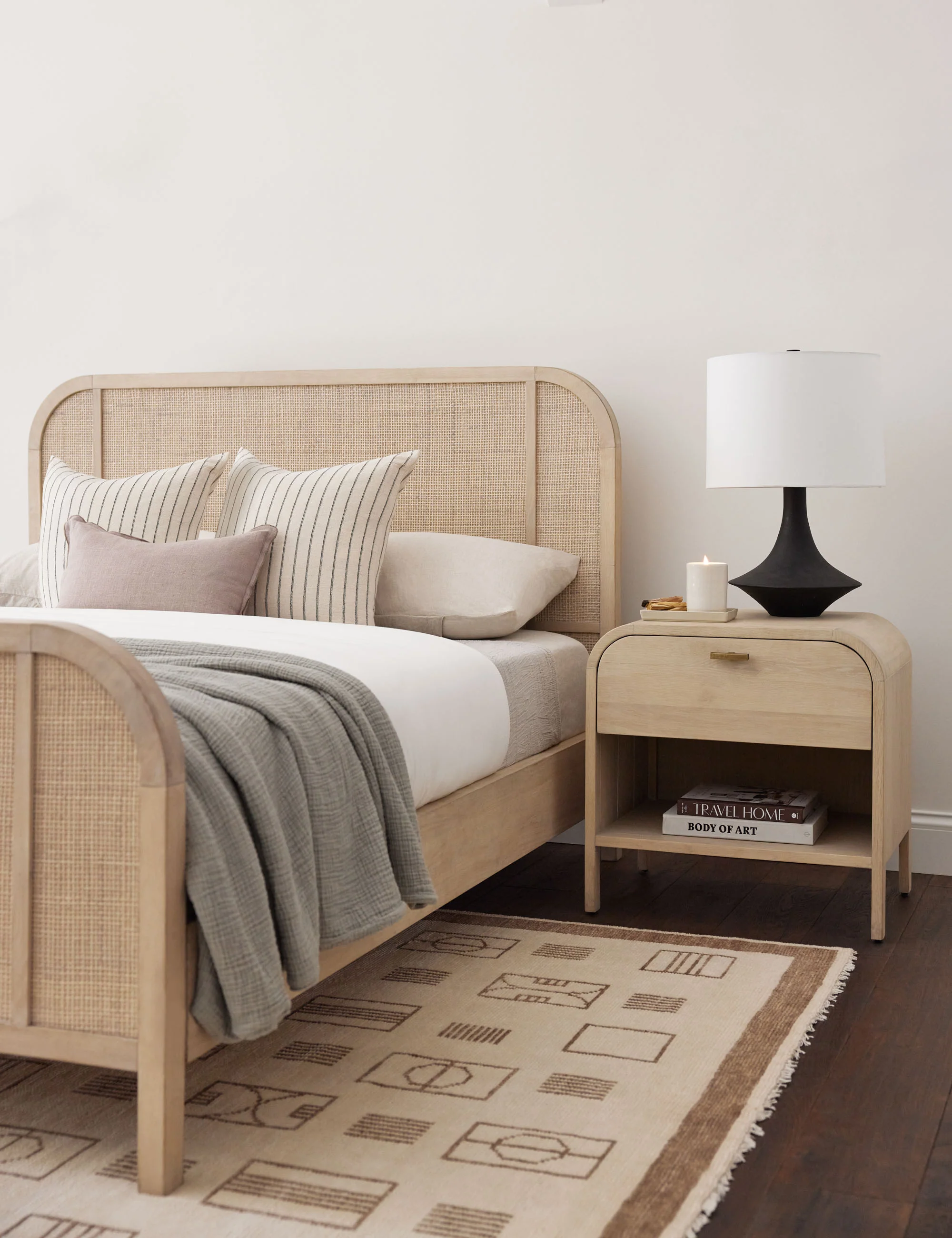 Coulwood Table Lamp - Image 8