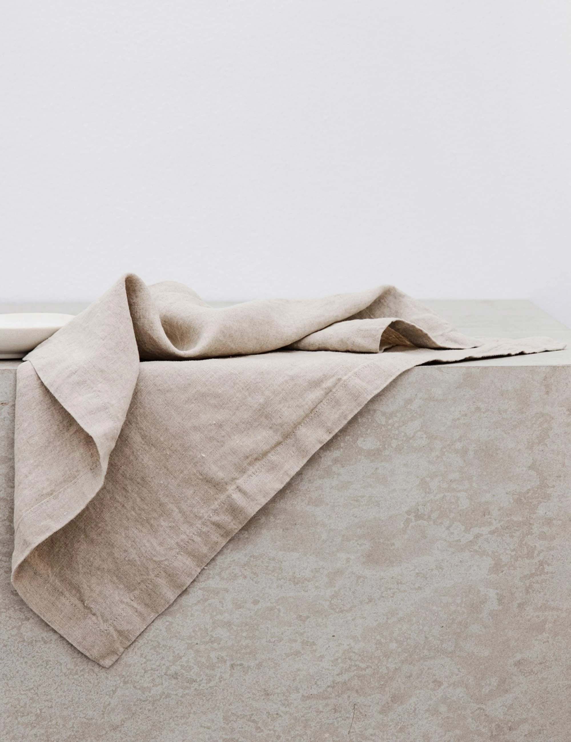 Linen Table Napkins (Set of 4) by Cultiver - Image 10