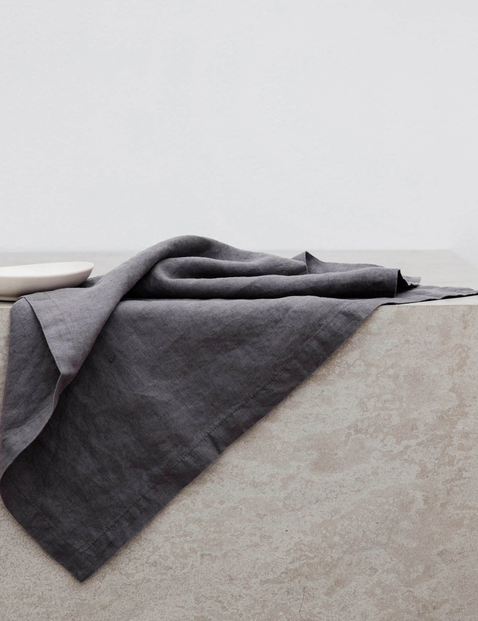 Linen Table Napkins (Set of 4) by Cultiver - Image 6