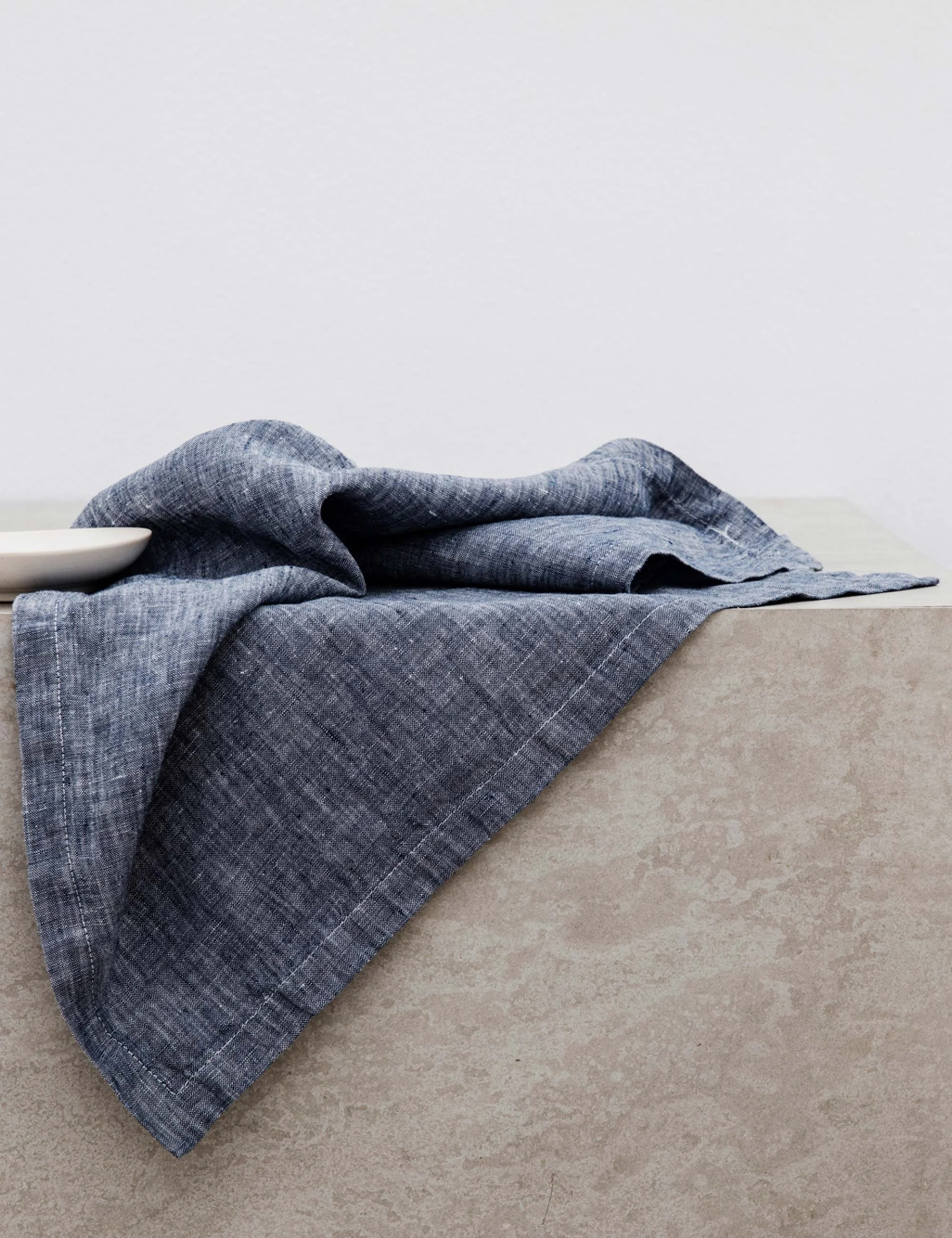 Linen Table Napkins (Set of 4) by Cultiver - Image 8