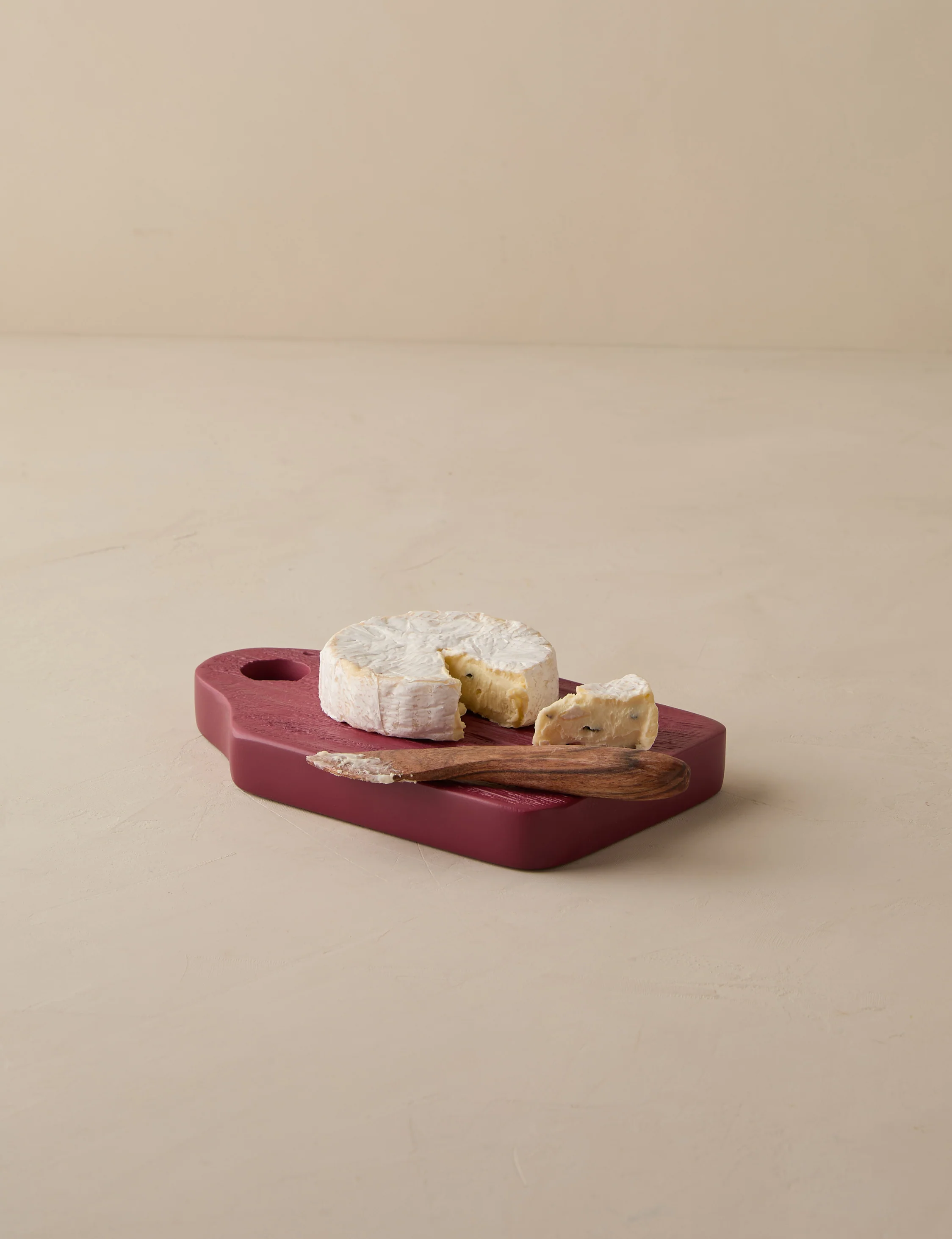 Dutch Cheese Board with Spreader by etúHOME - Image 6