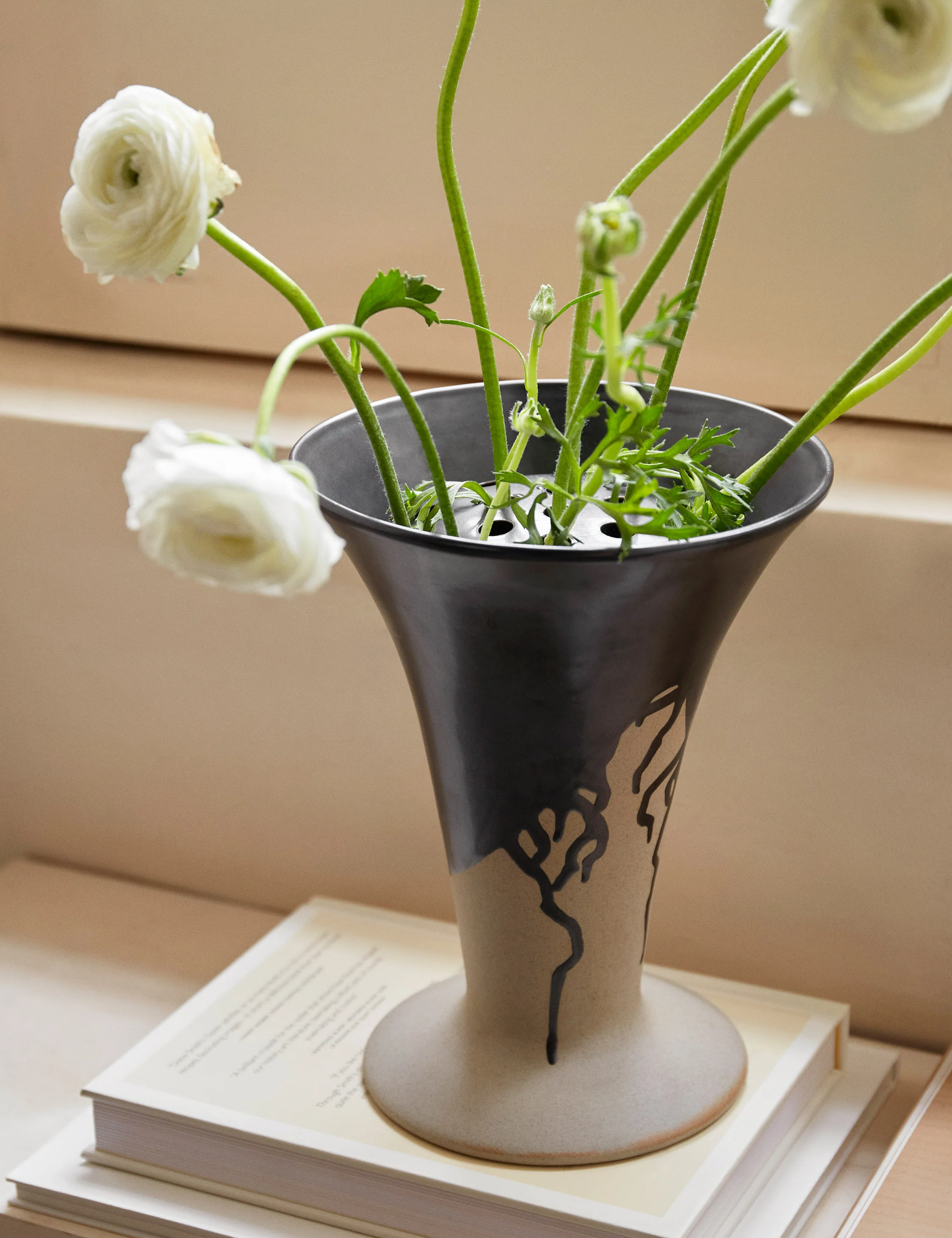 Flores Vase by Ferm Living