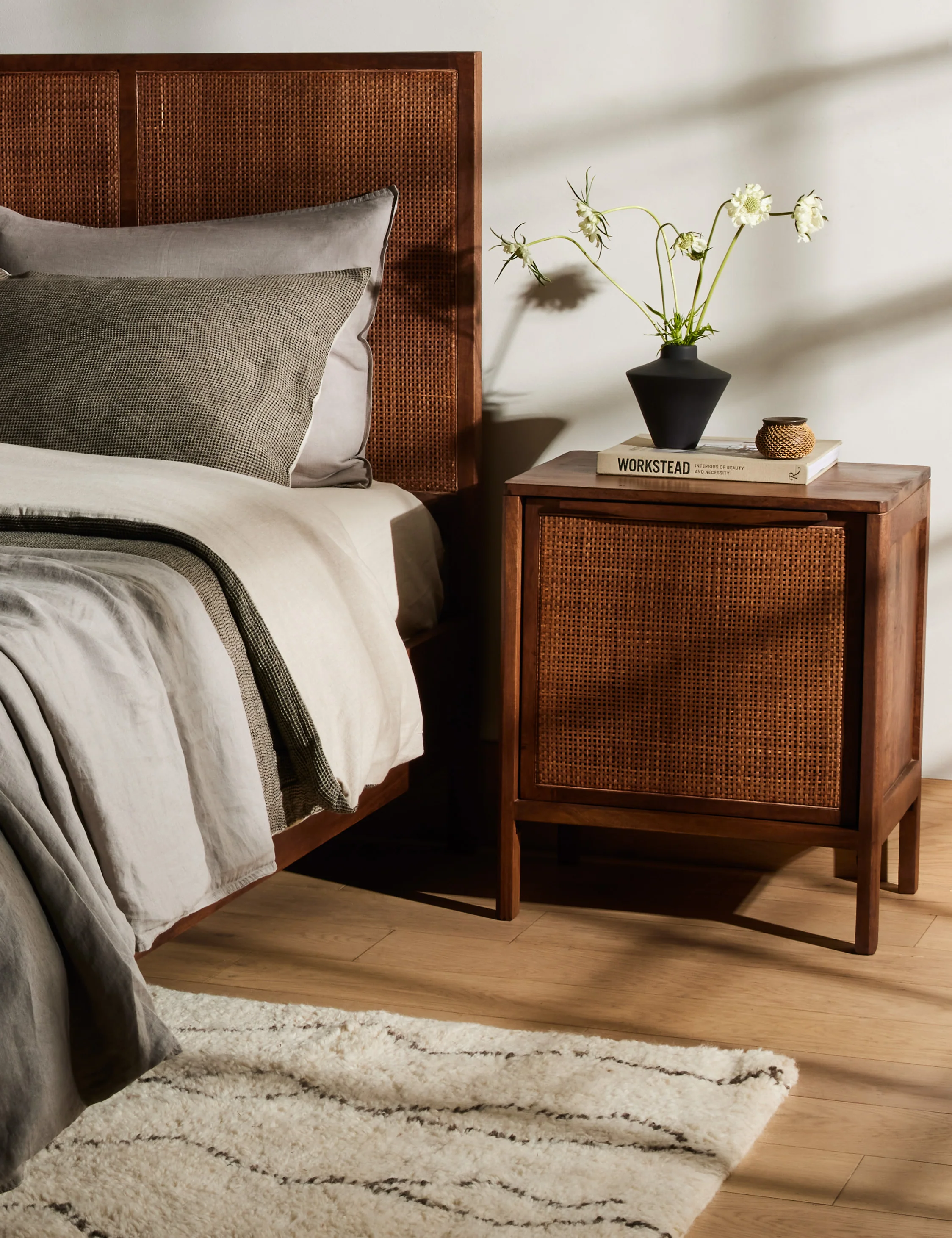 Hannah Platform Bed - Image 26