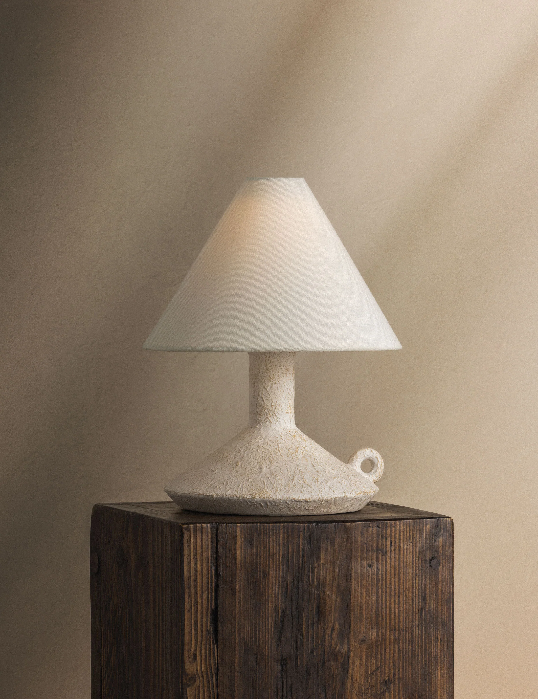 Hargrove Cordless Table Lamp