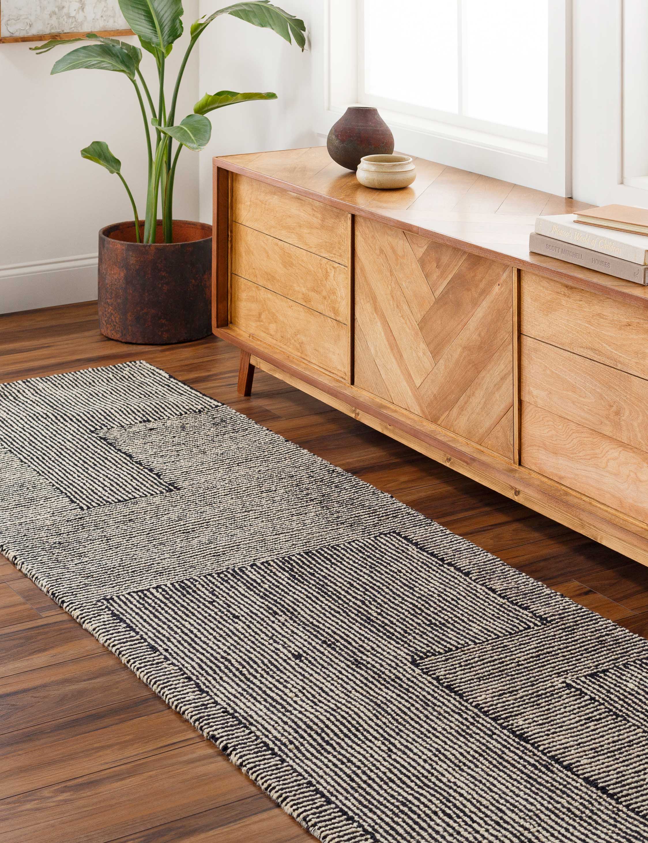 Leota Hand-Tufted Wool Rug - Image 3