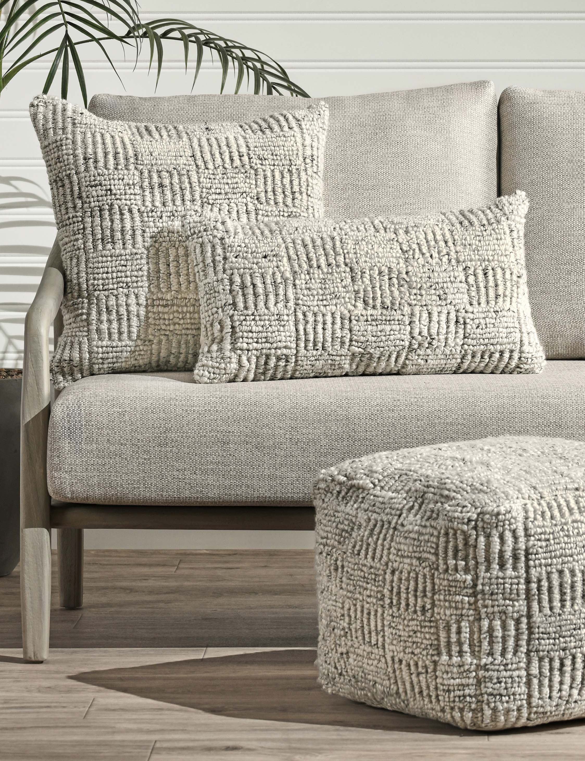 Linzy Pillow - Image 7