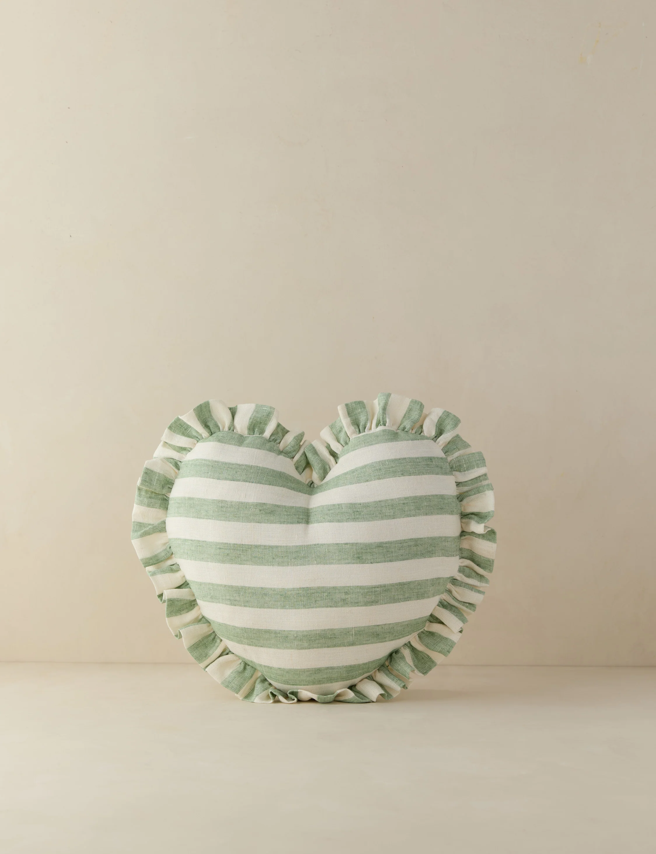 Amaroso Linen Heart Pillow - Image 2
