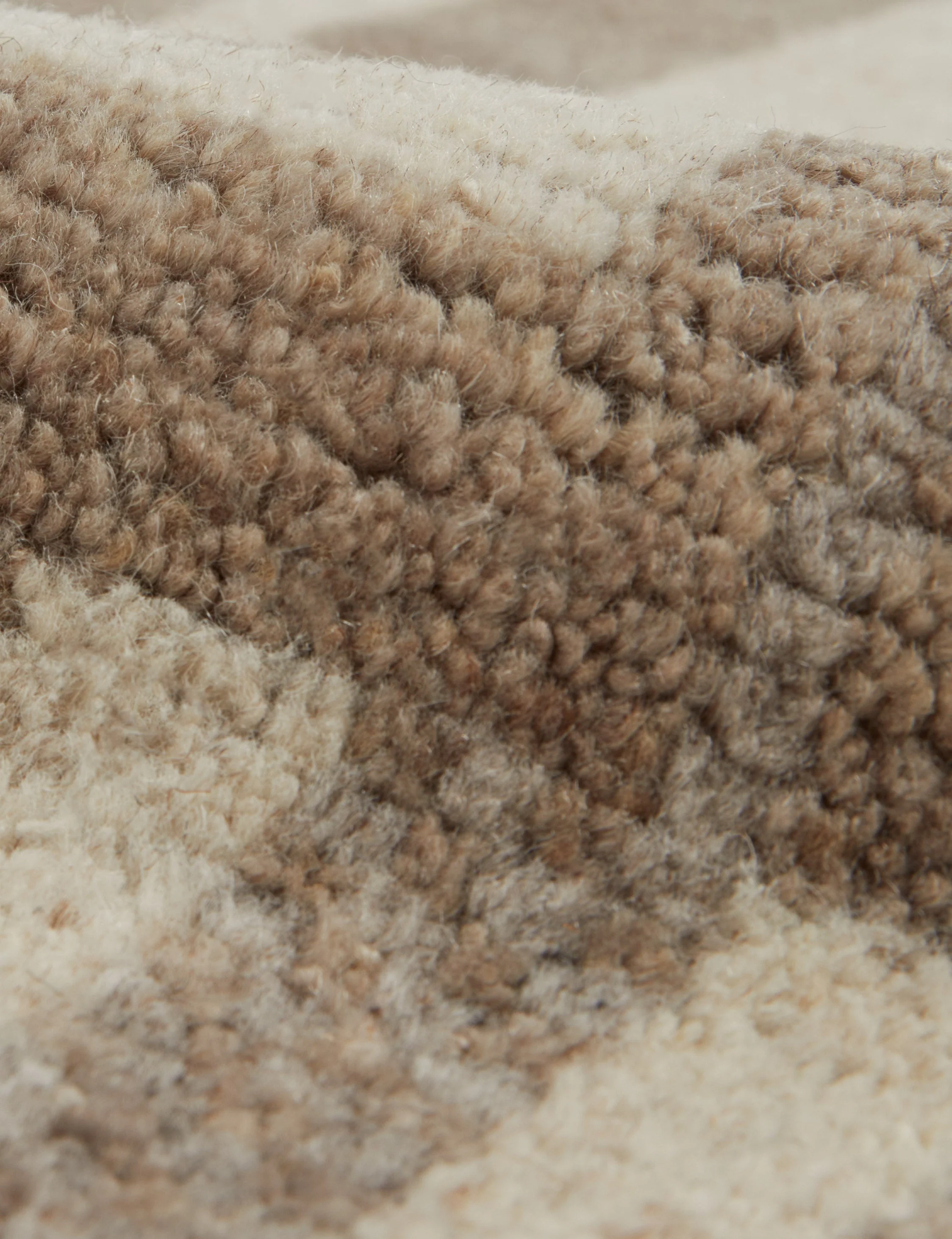 Lyons Moroccan-Style Hand-Knotted Wool Rug Swatch - Image 4