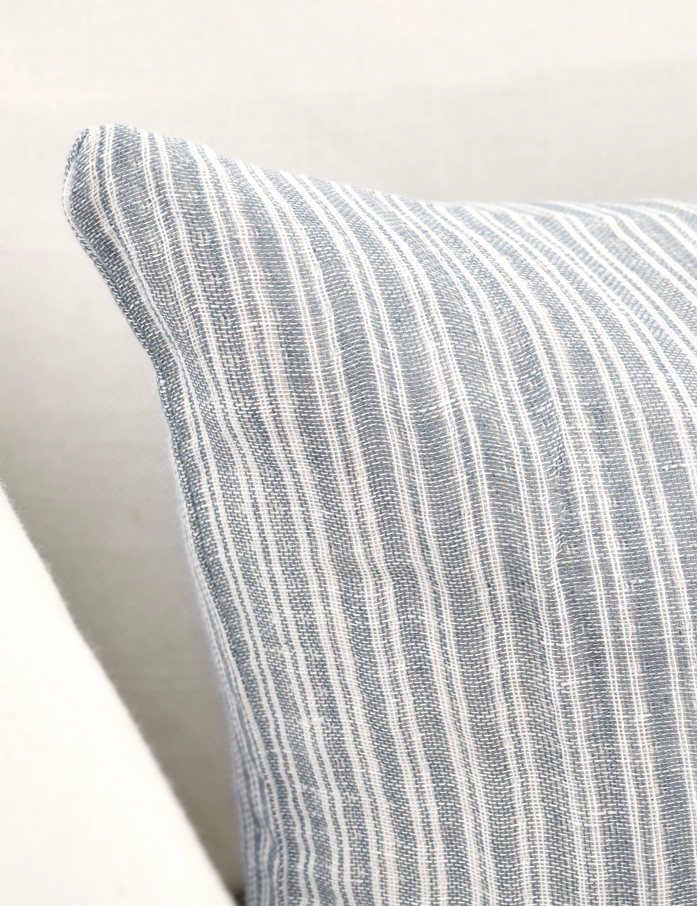 Nevya Pillow - Image 12