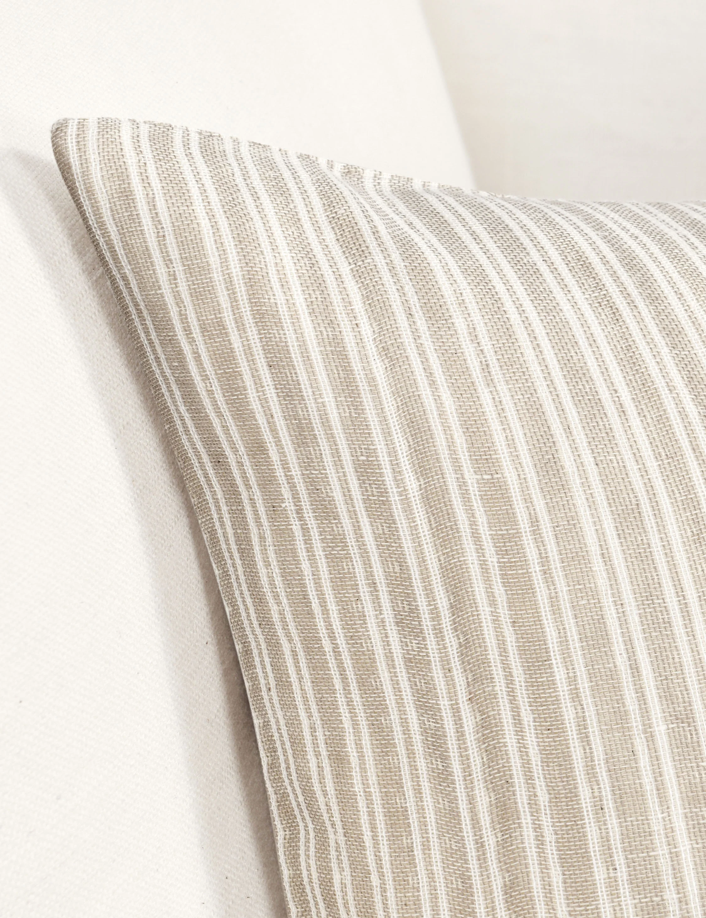 Nevya Pillow - Image 23