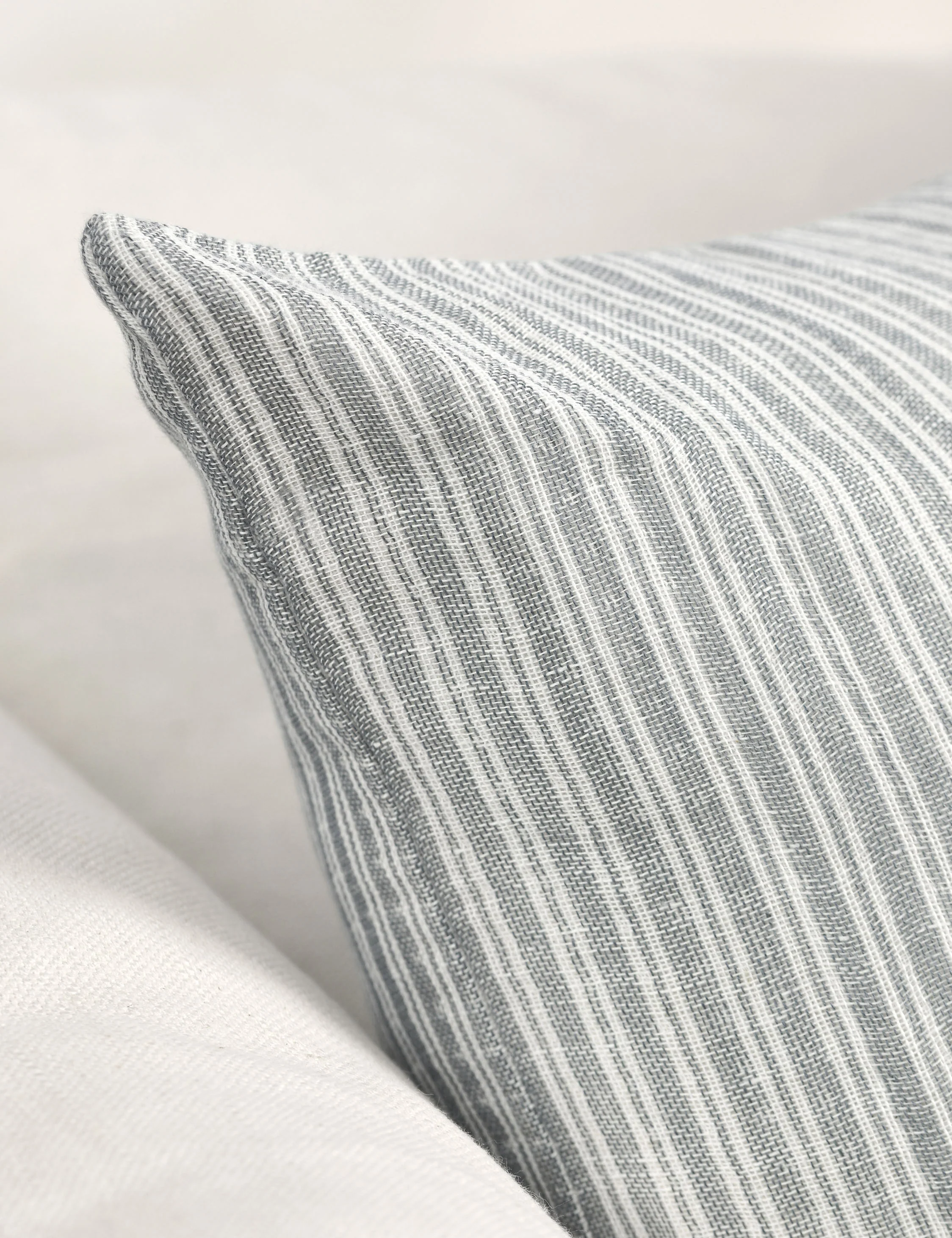 Nevya Pillow - Image 6