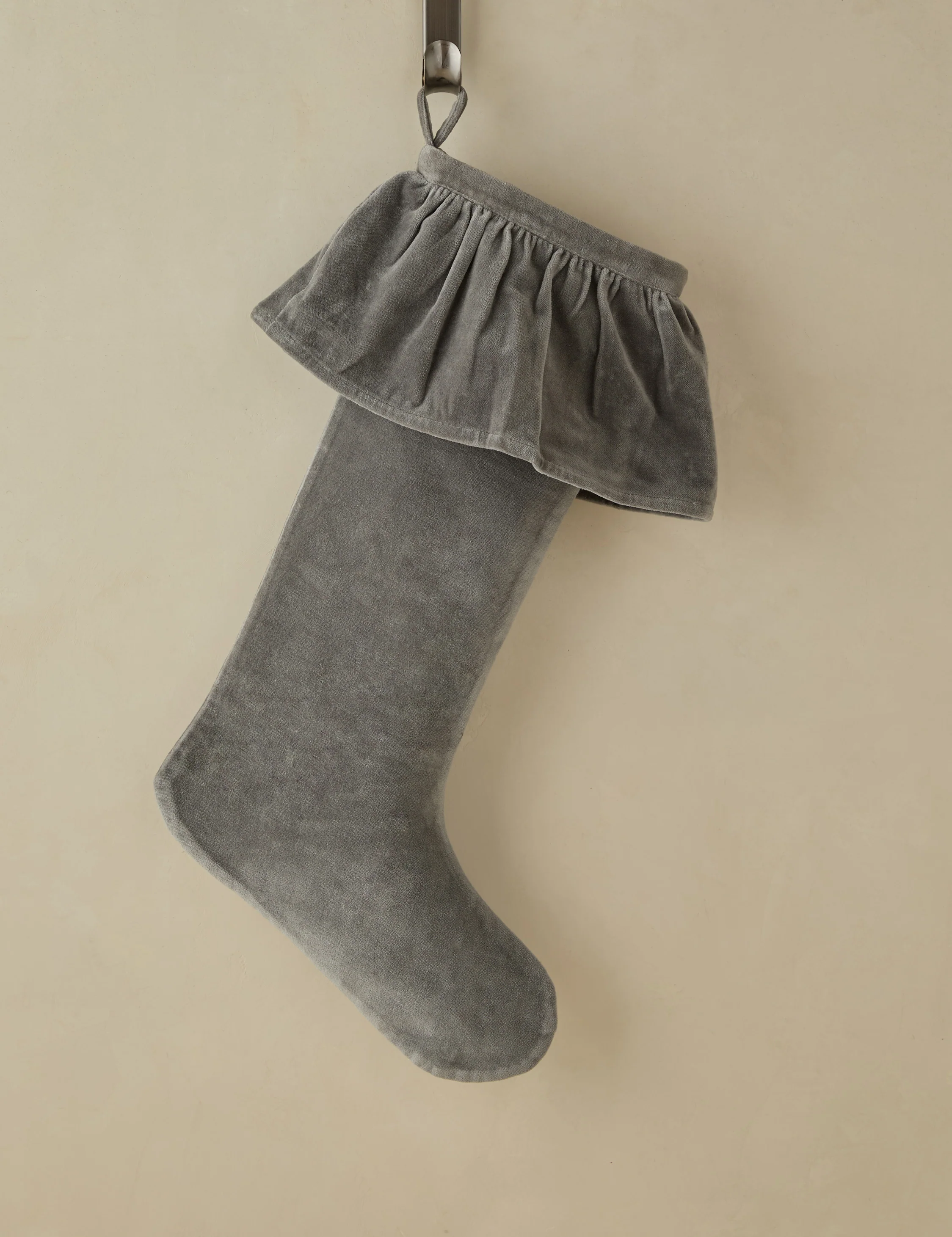 Mauree Velvet Stocking - Image 20