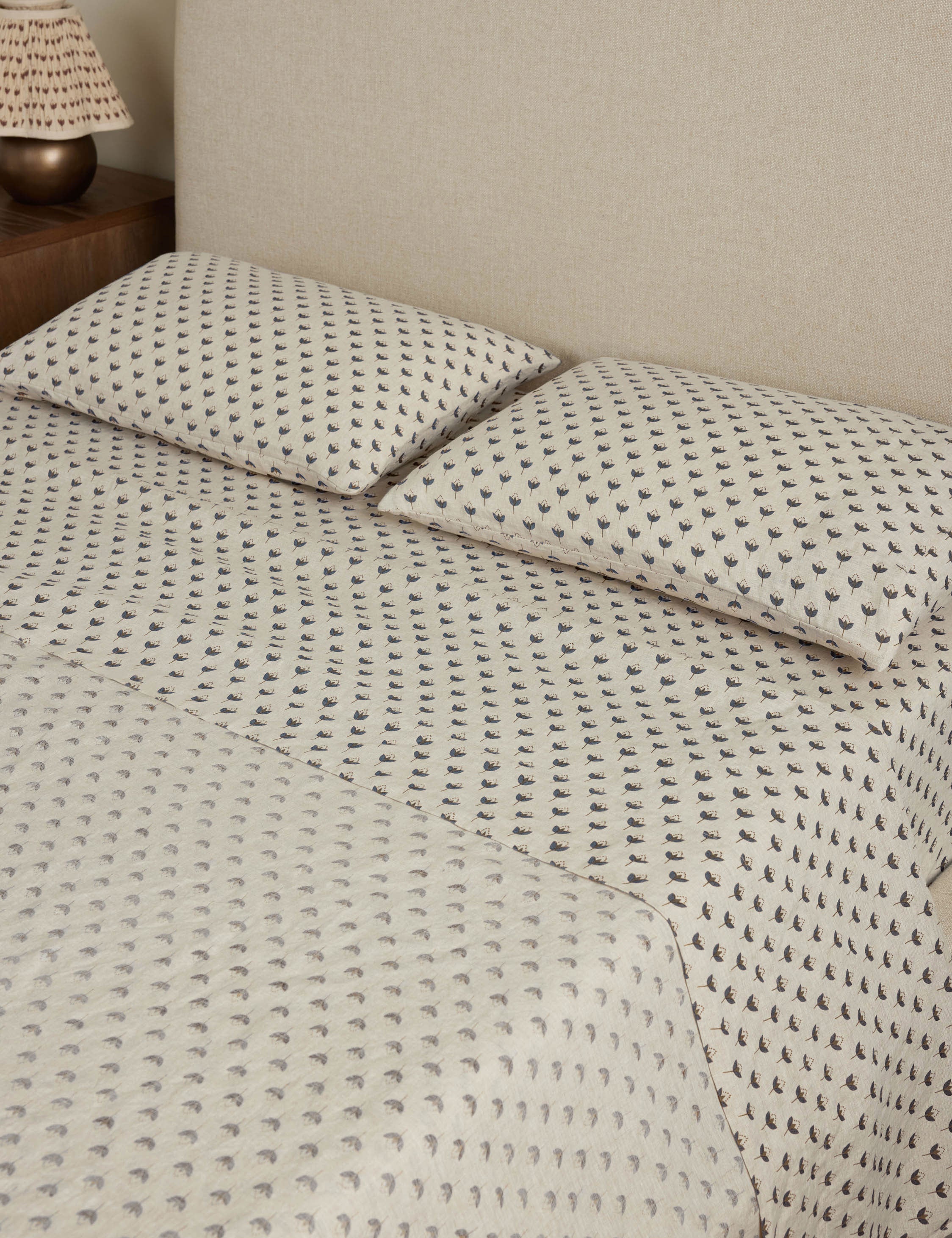 Poiret European Flax Linen® Sheet Set - Image 11