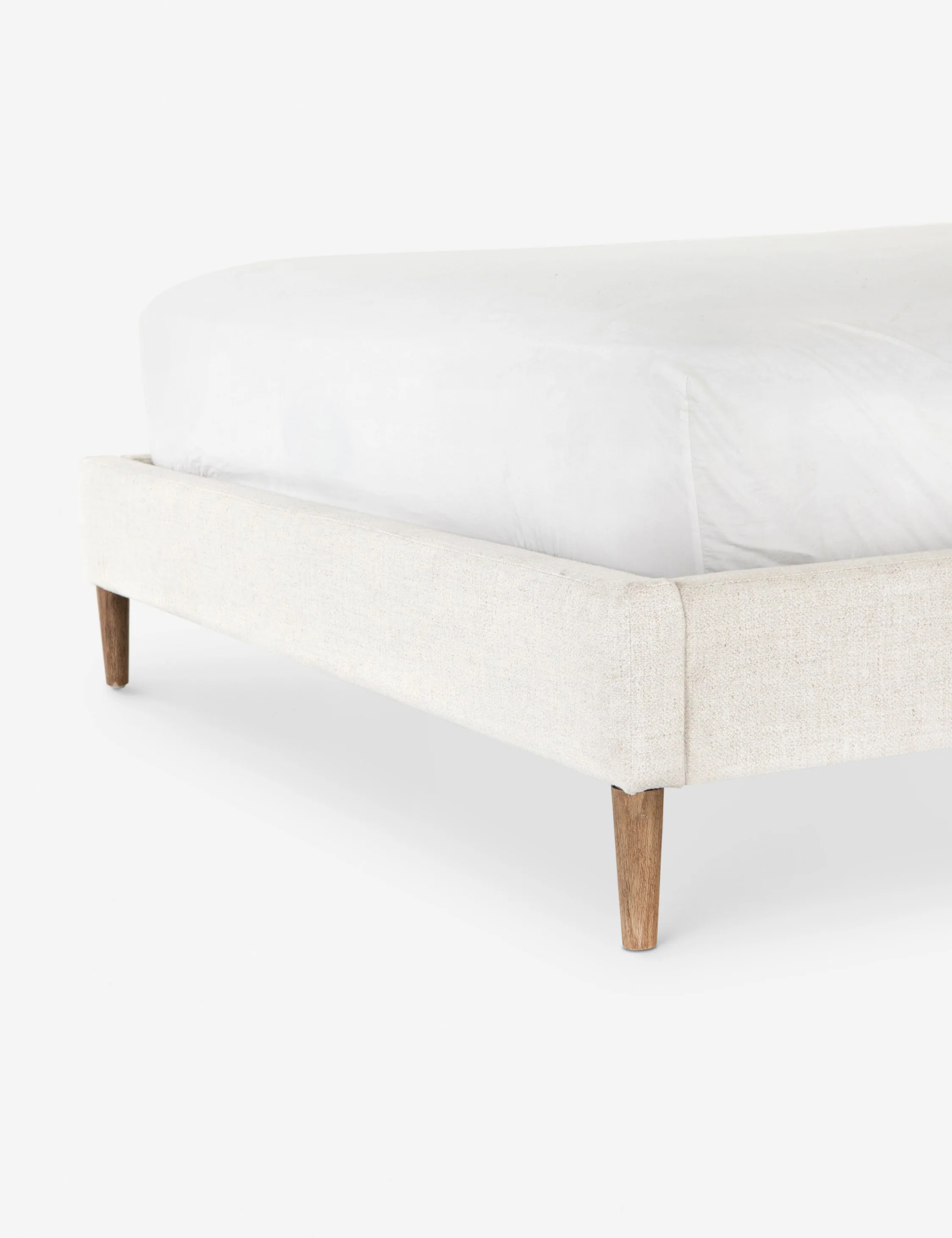 Rexford Platform Bed - Image 18