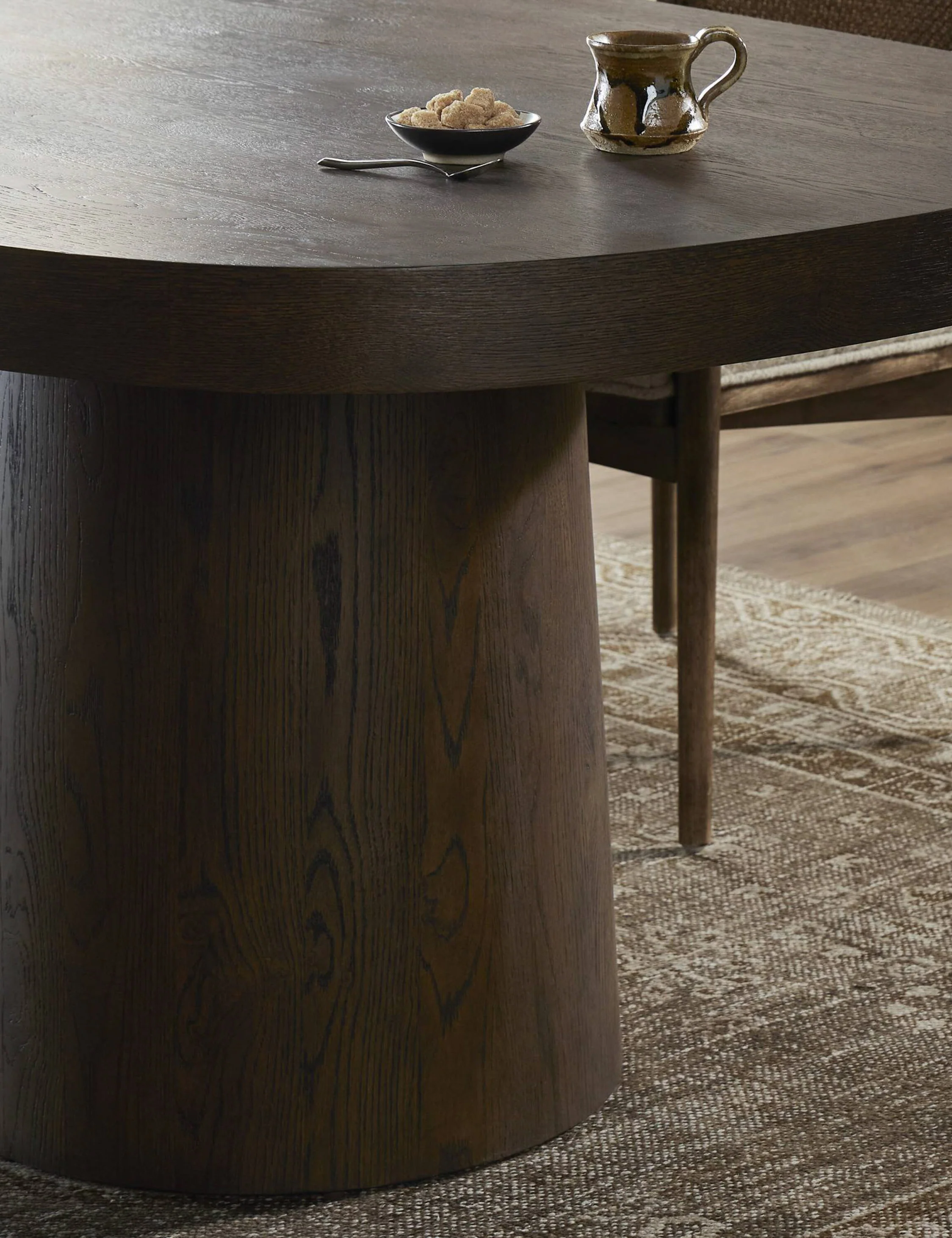 Rosaldo Oval Dining Table - Image 5