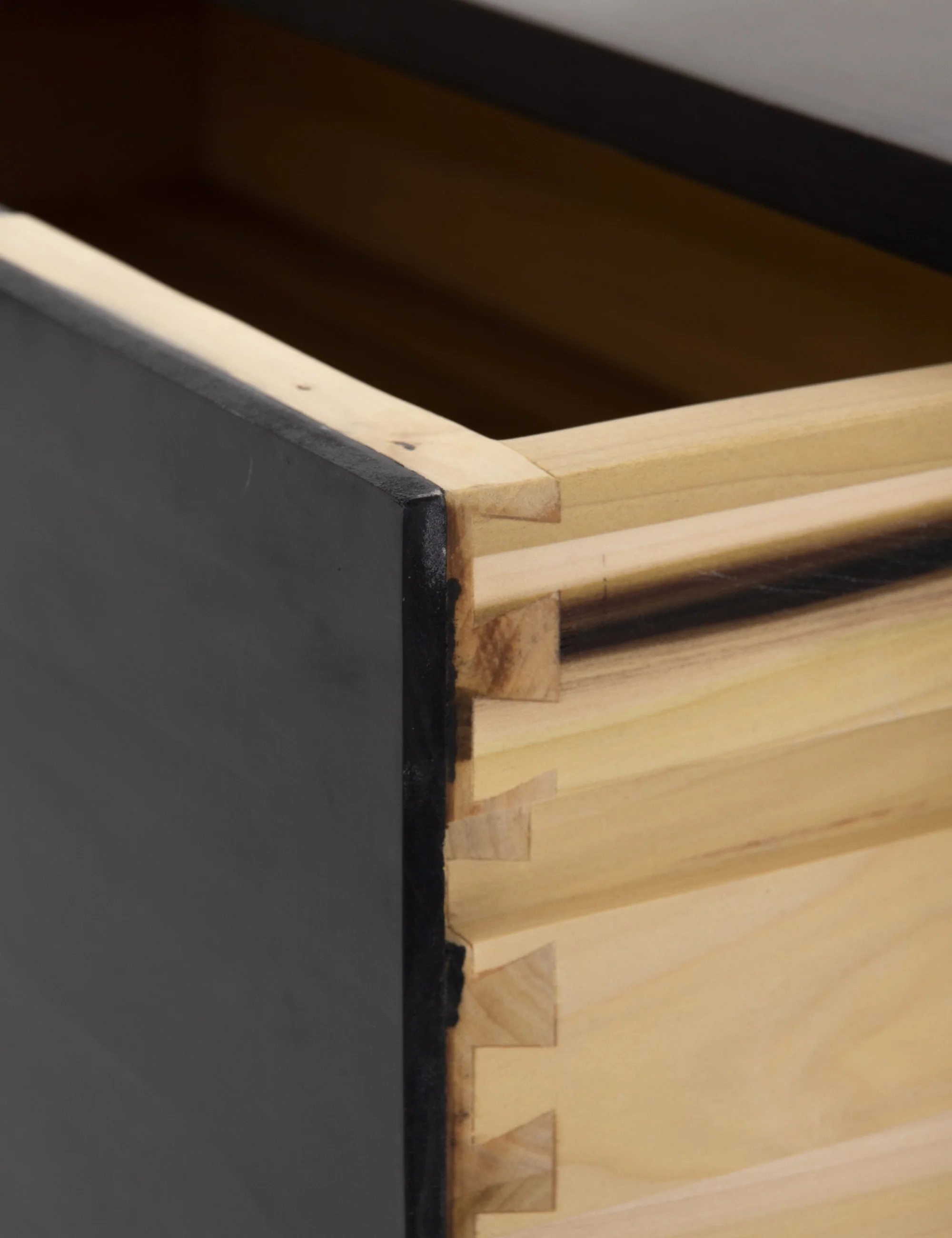 Rosamonde 5-Drawer Dresser - Image 6