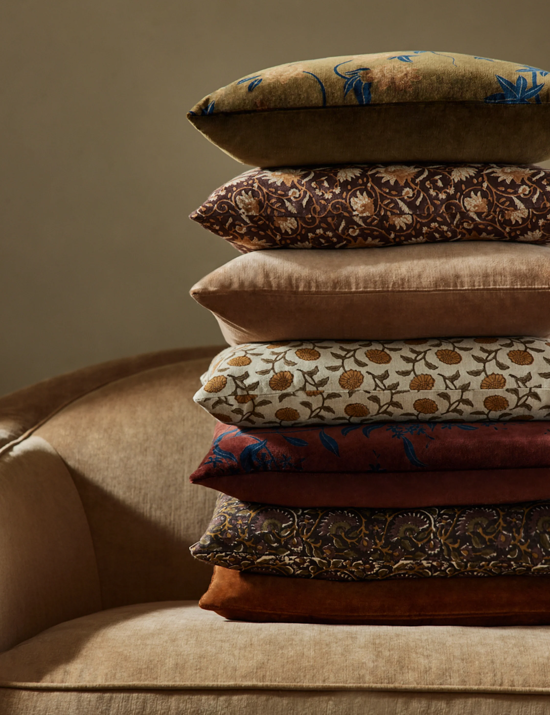 Sacha Linen Pillow - Image 8