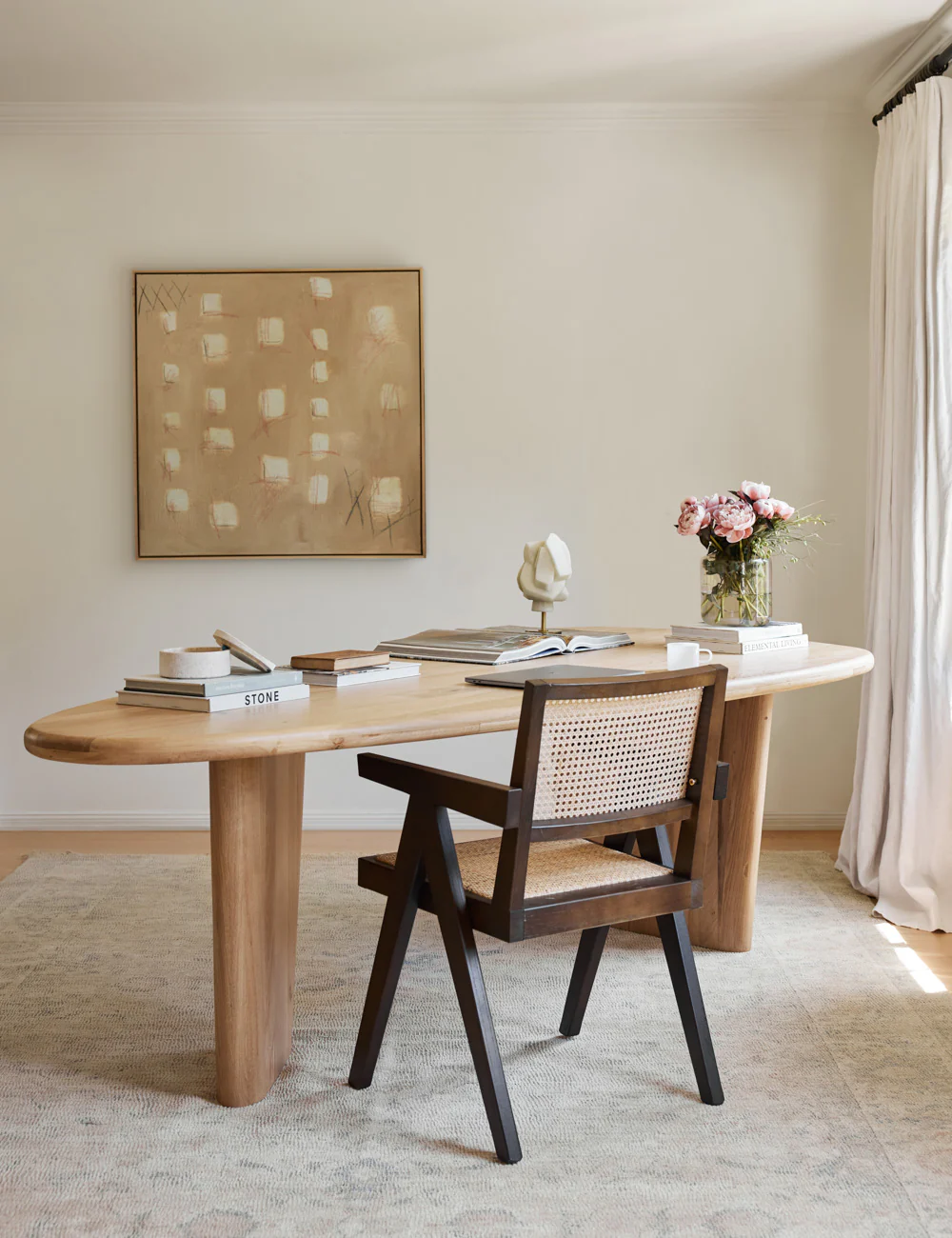 Saratoga Dining Table - Image 3