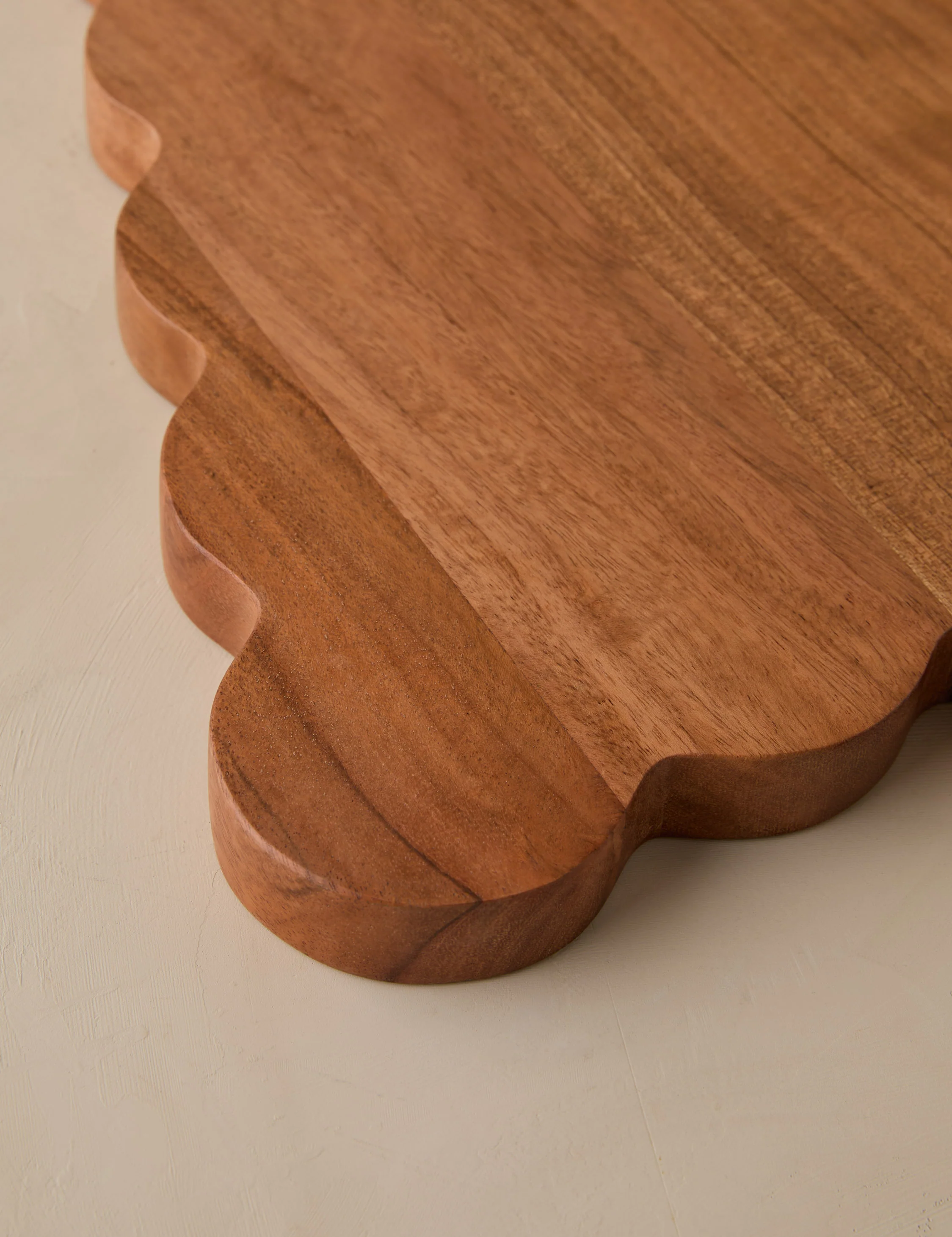 Scalloped Tree Cutting Board by etúHOME - Image 4