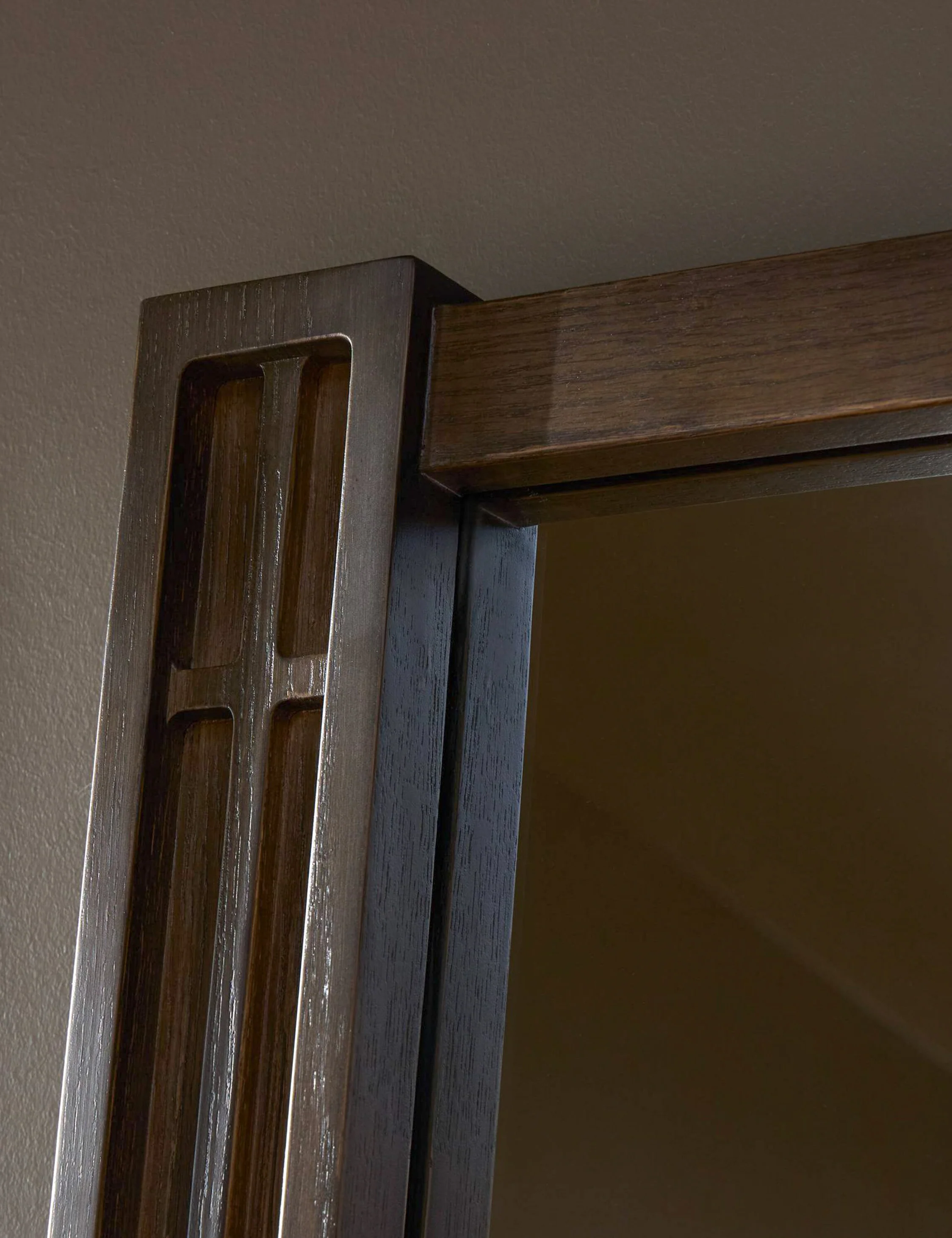 Suri Floor Mirror - Image 4