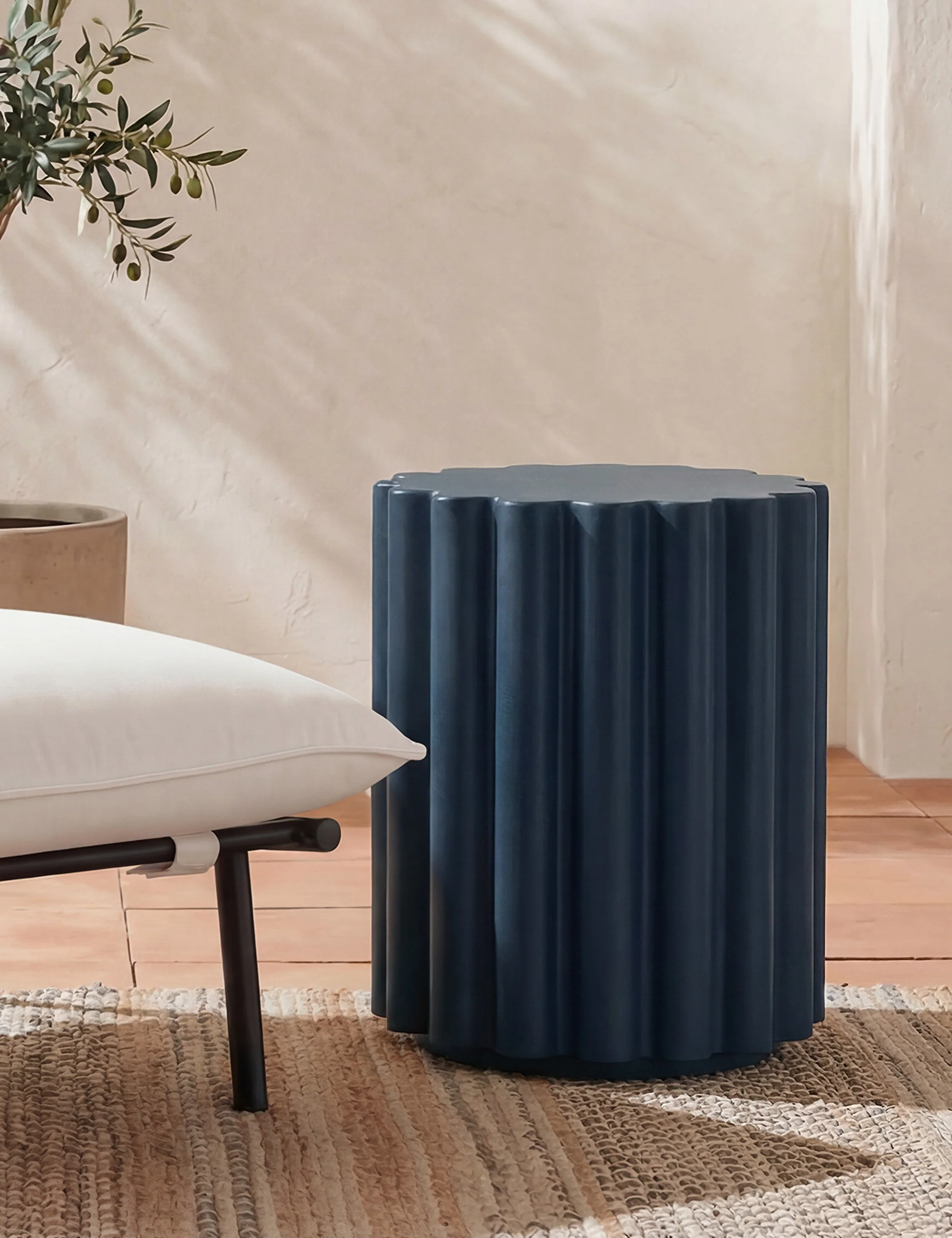 Telford Round Indoor / Outdoor Side Table - Image 9