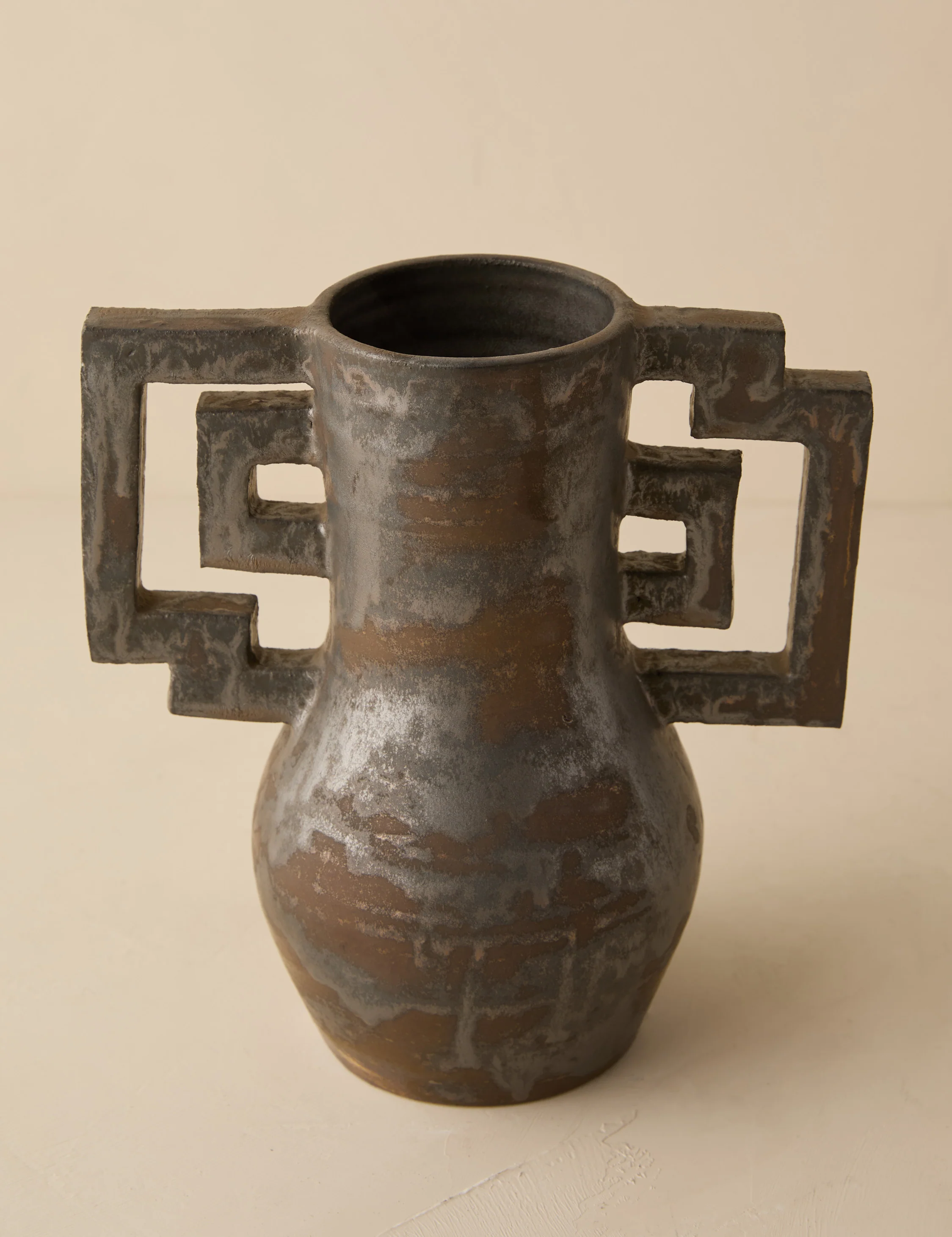 Traverse Vase by Salamat Ceramics - Image 3