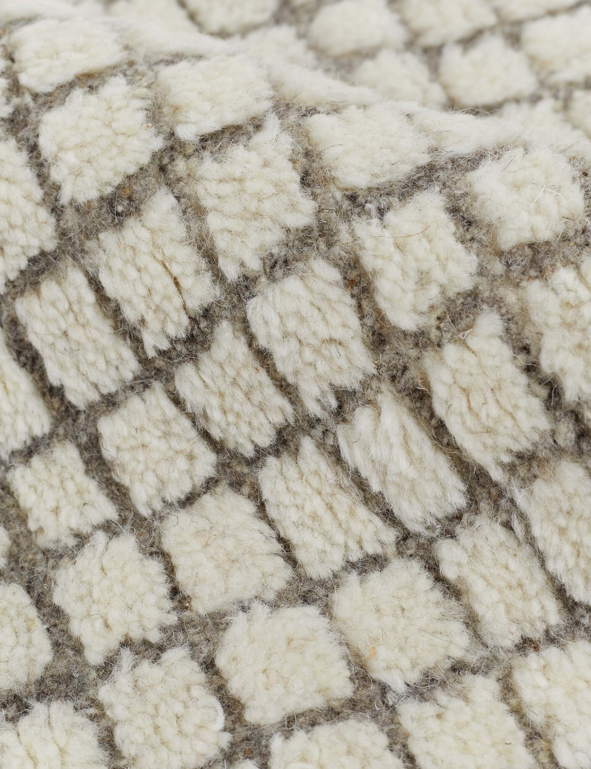 Uma Rug, Gray and Natural - Image 7