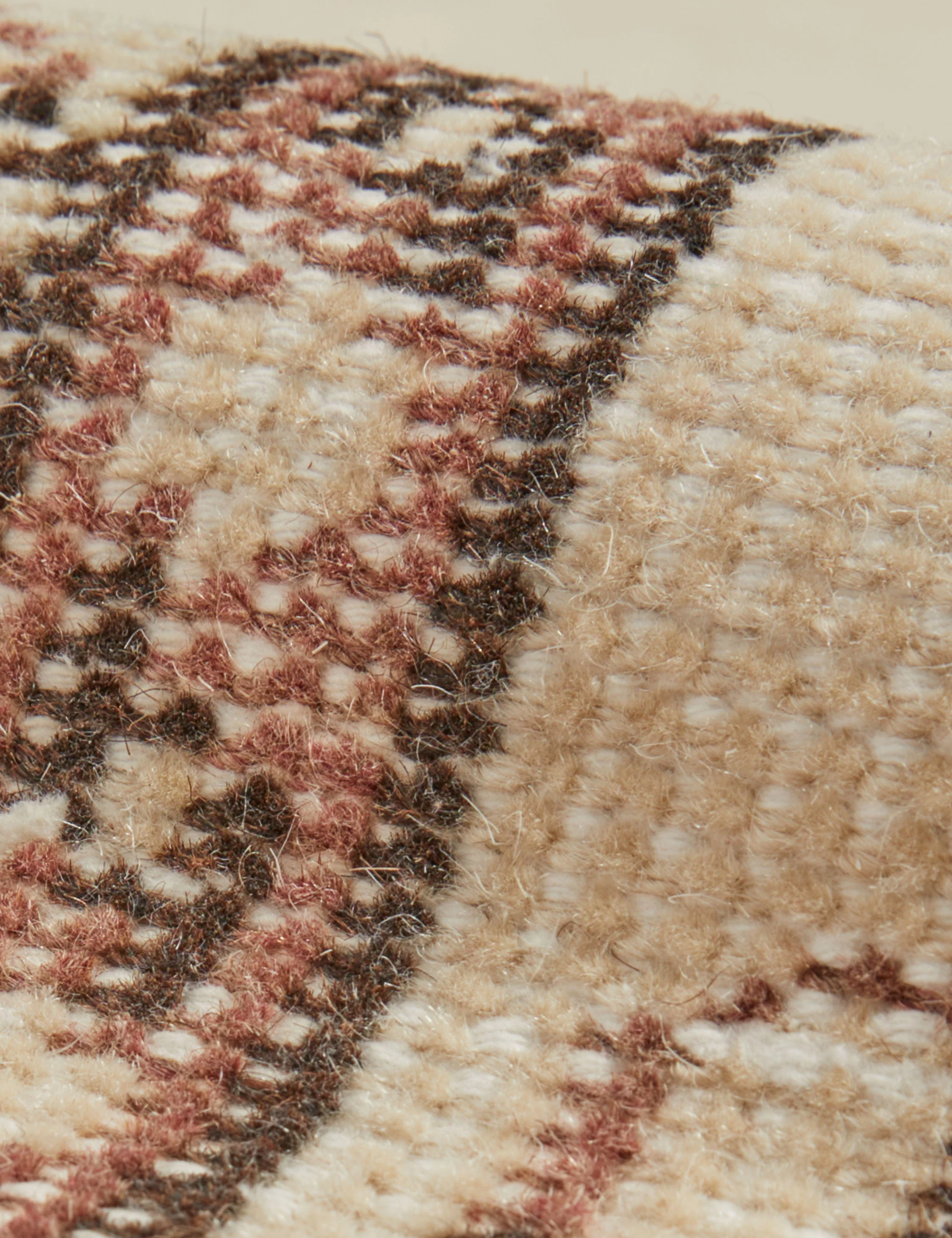Vintage Turkish Hand-Knotted Wool Rug No. 294, 4'10" x 8'11" - Image 3