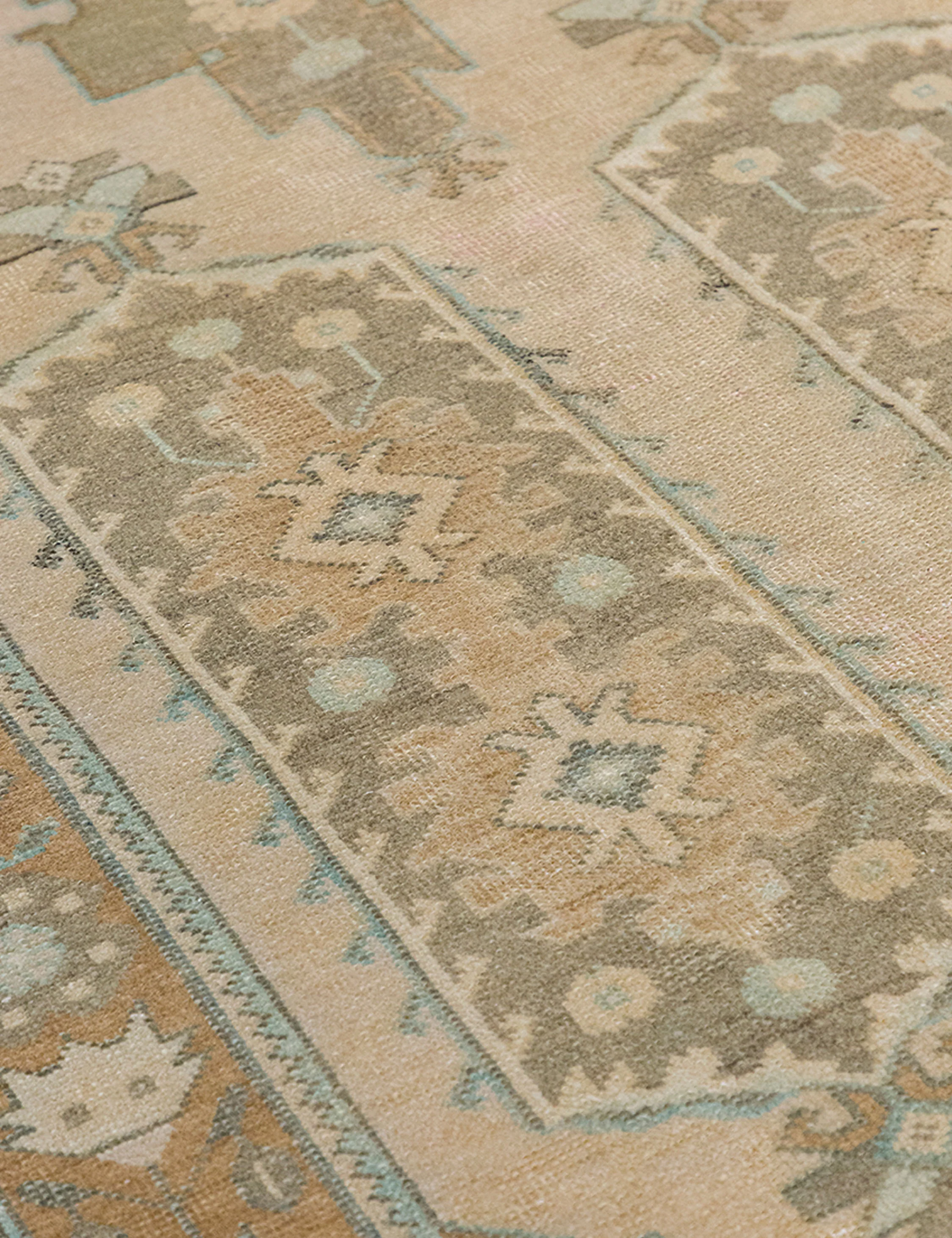 Vintage Turkish Hand-Knotted Wool Rug No. 550, 4'10" x 7'4" - Image 3