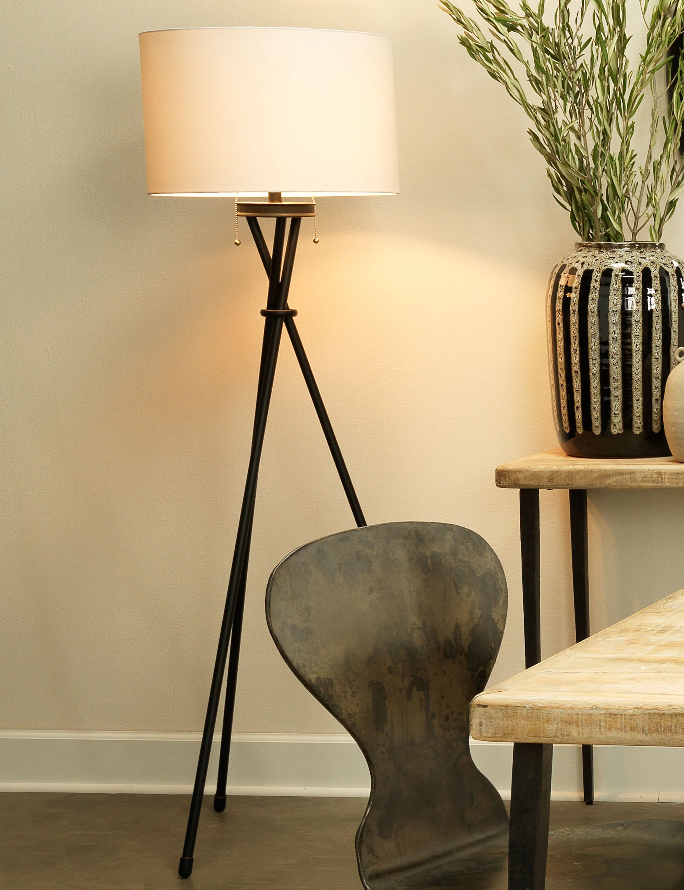 Waker Floor Lamp - Image 3